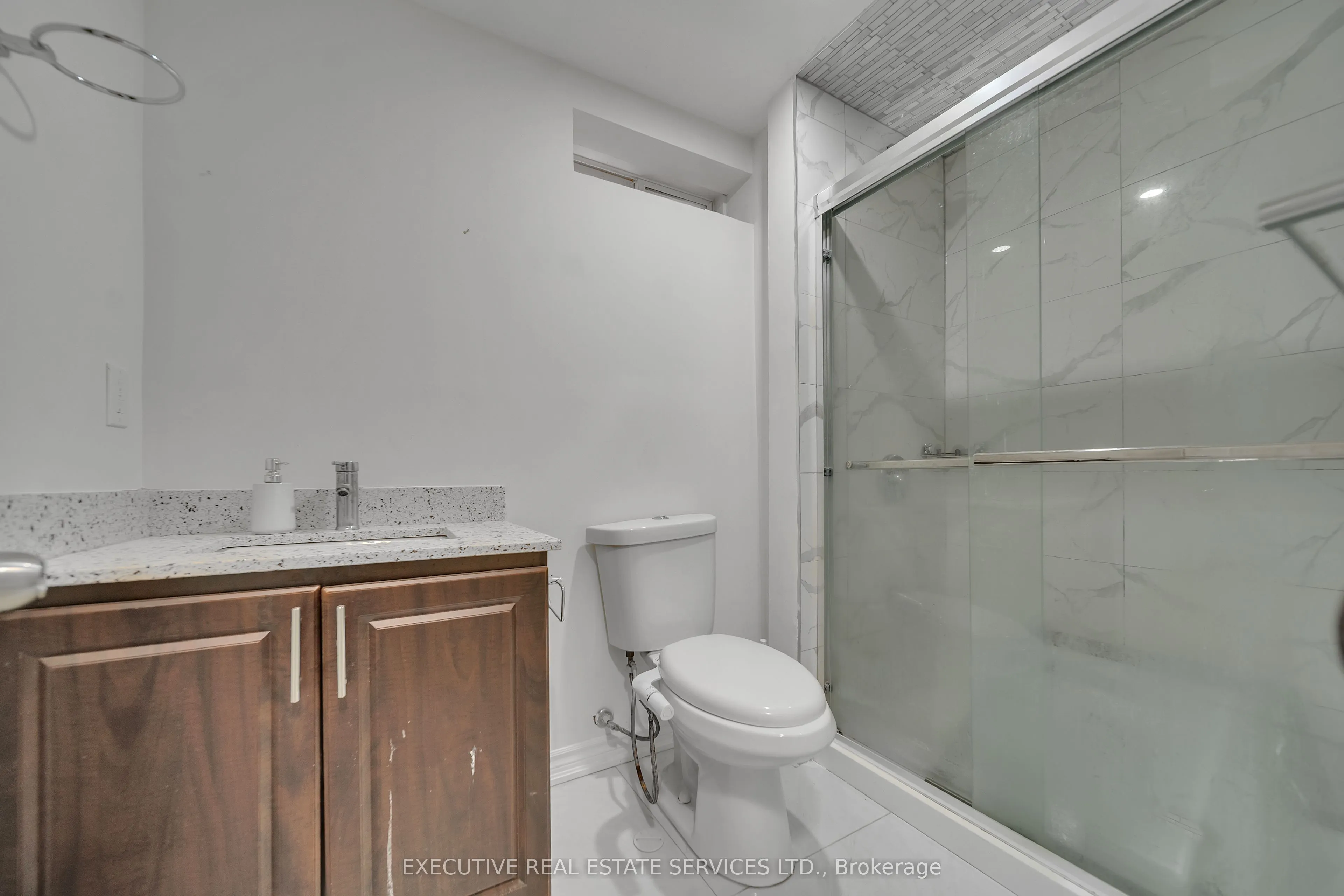 168 Thornbush Boulevard