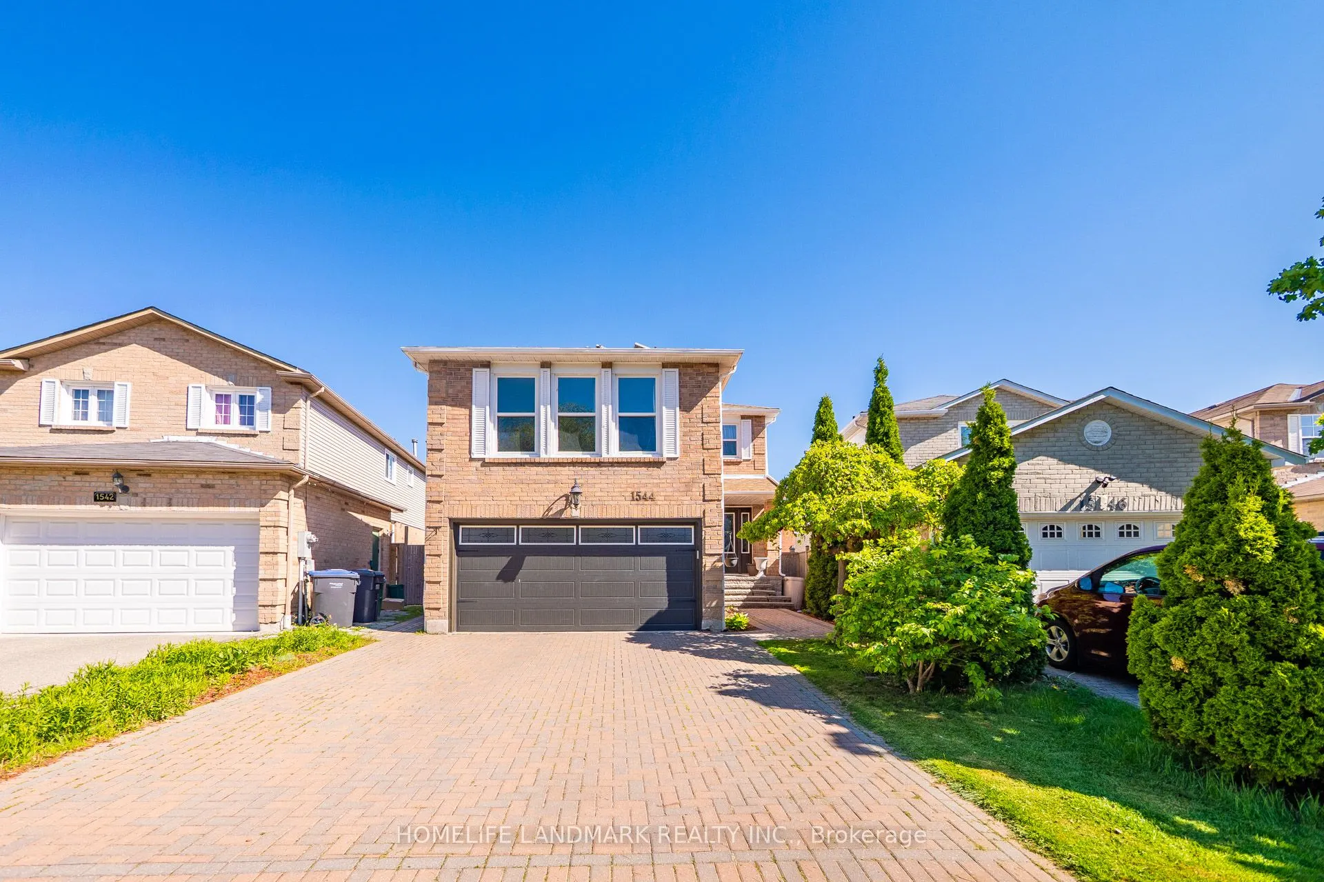 1544 Kirkrow Crescent