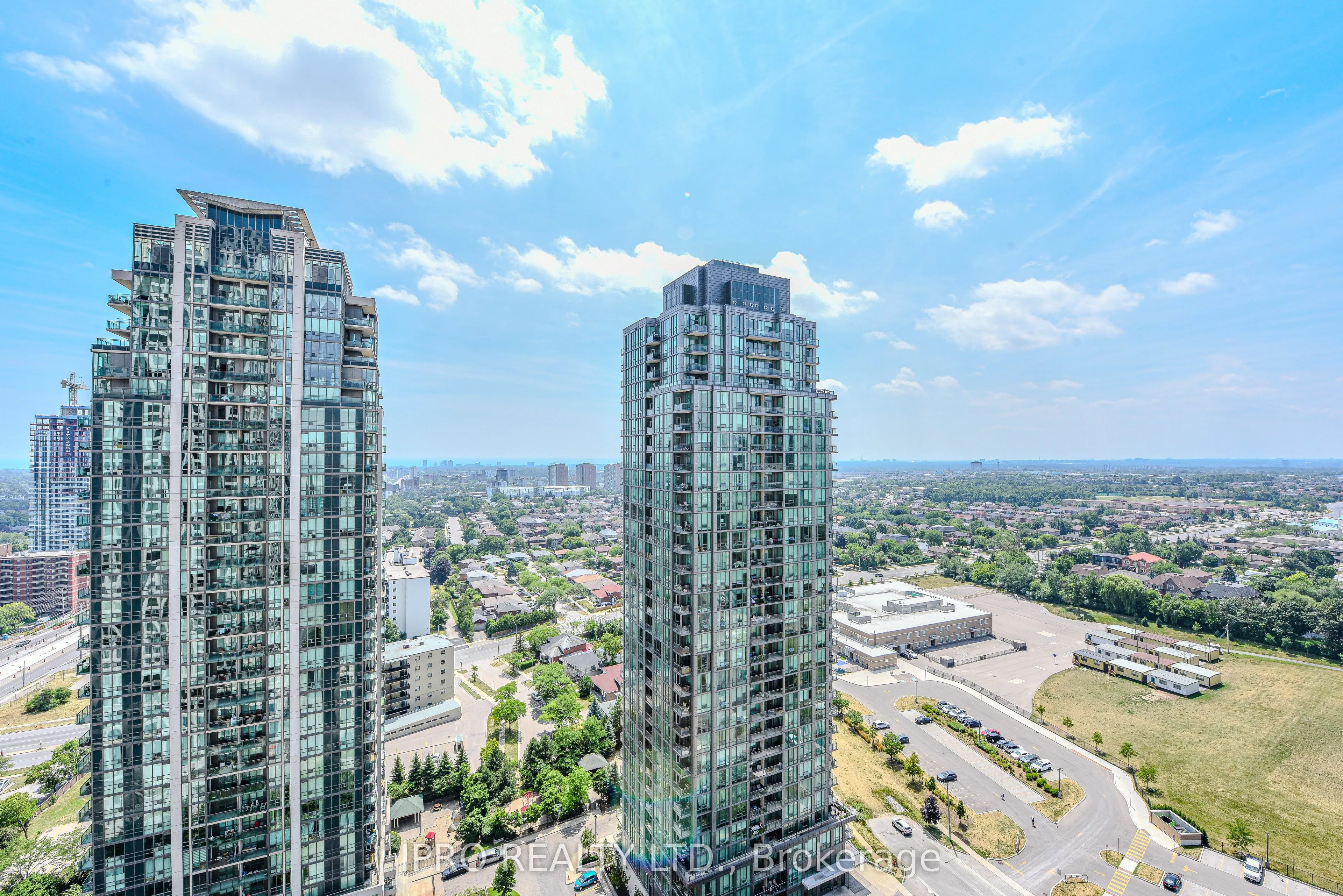 36 Elm Drive, #2505