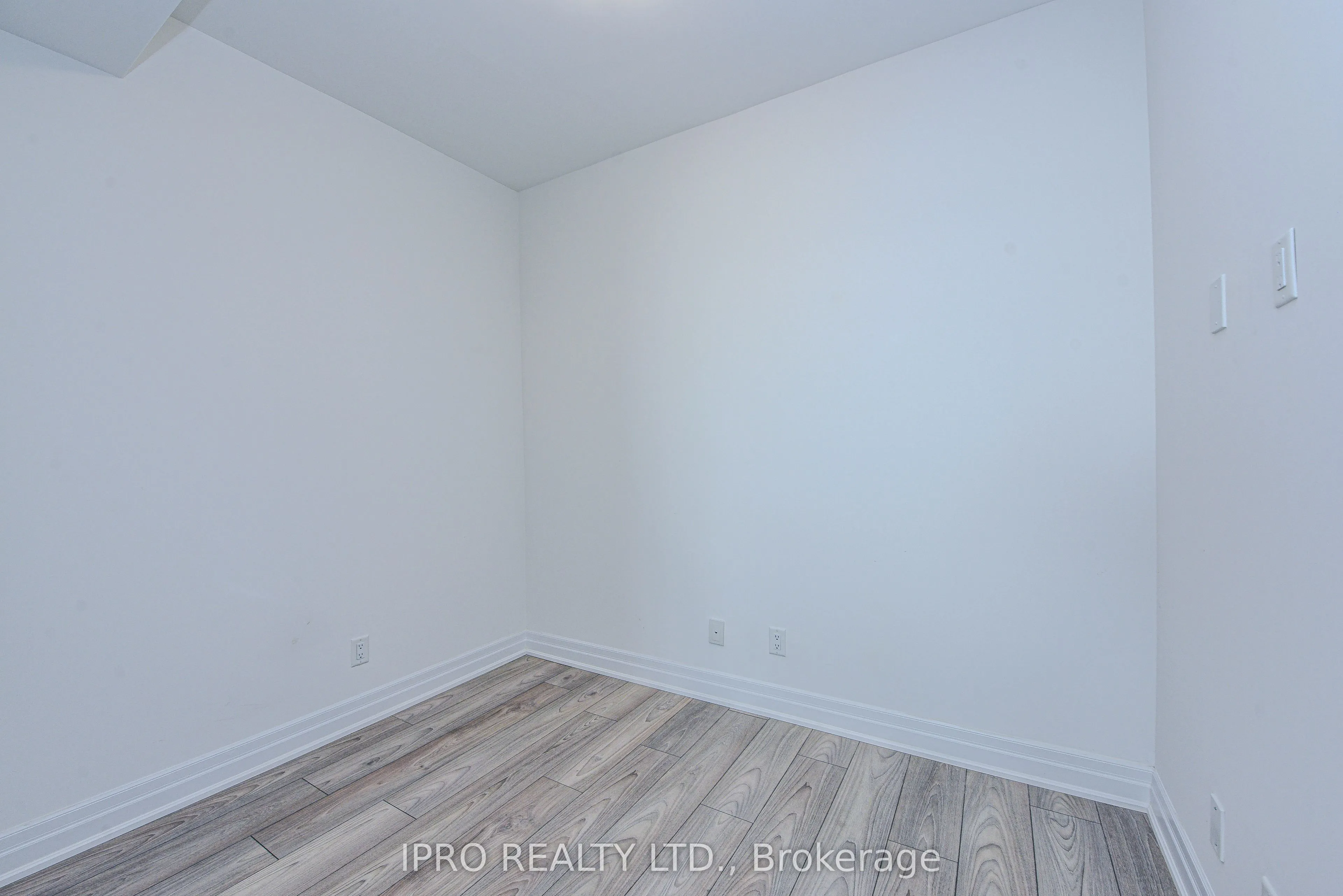 36 Elm Drive, #2505