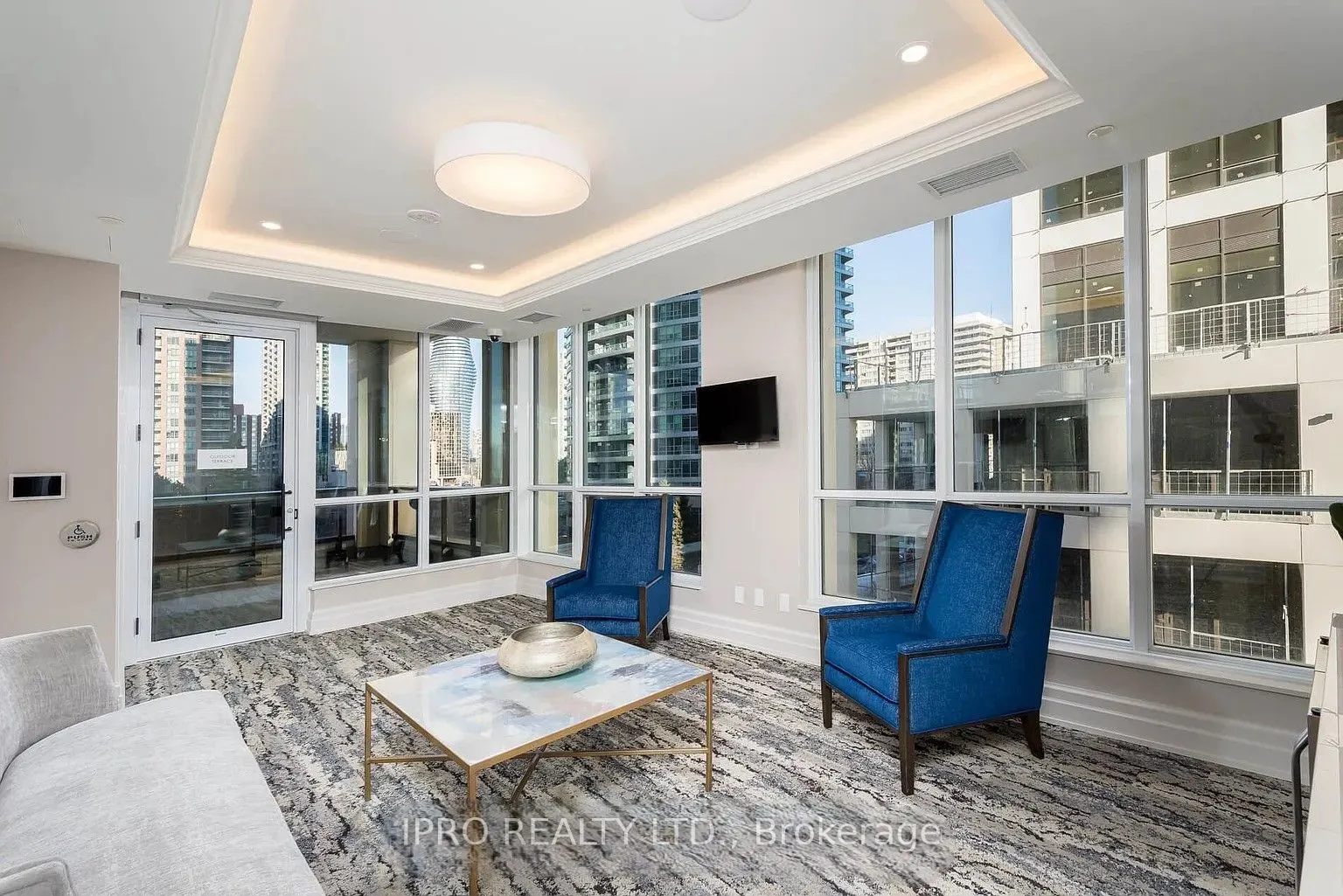 36 Elm Drive, #2505
