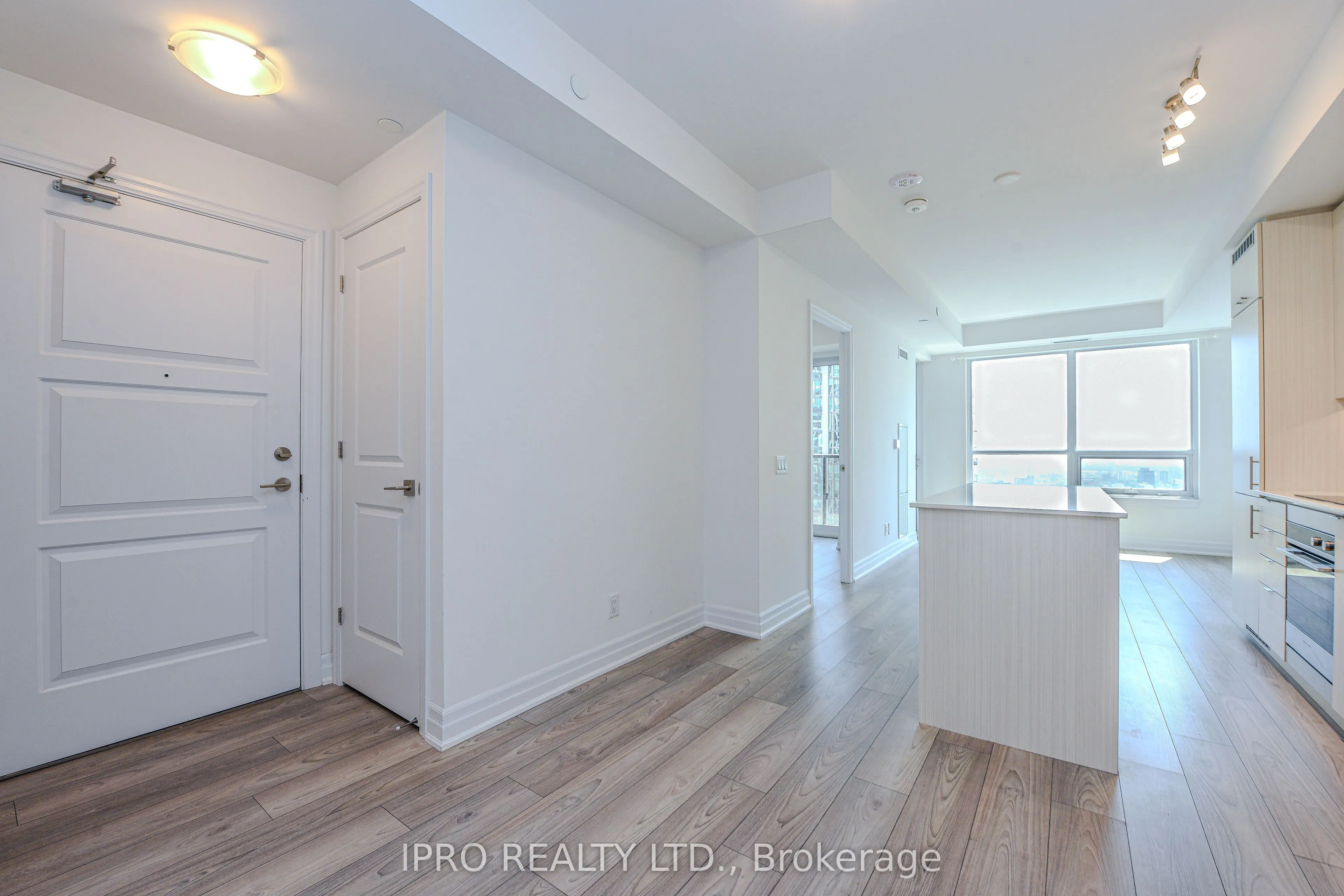 36 Elm Drive, #2505