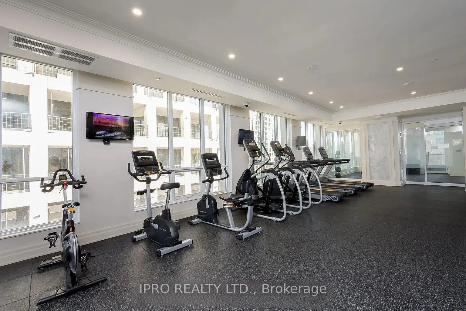36 Elm Drive, #2505