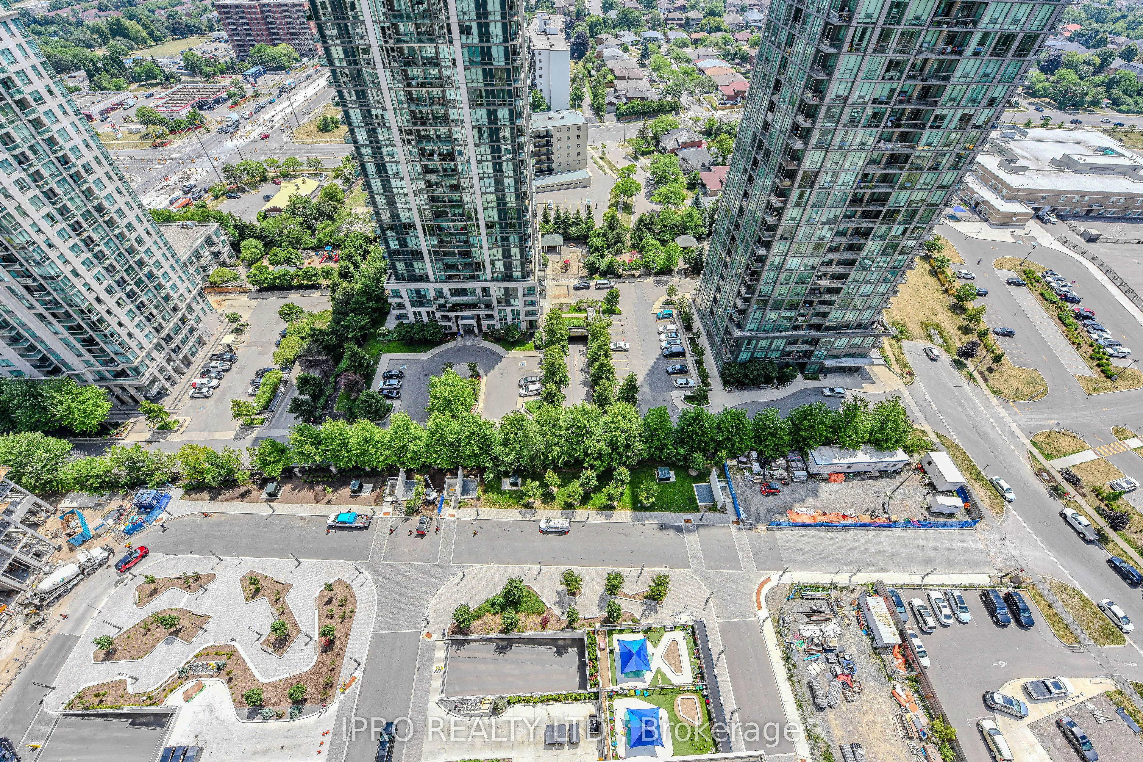 36 Elm Drive, #2505