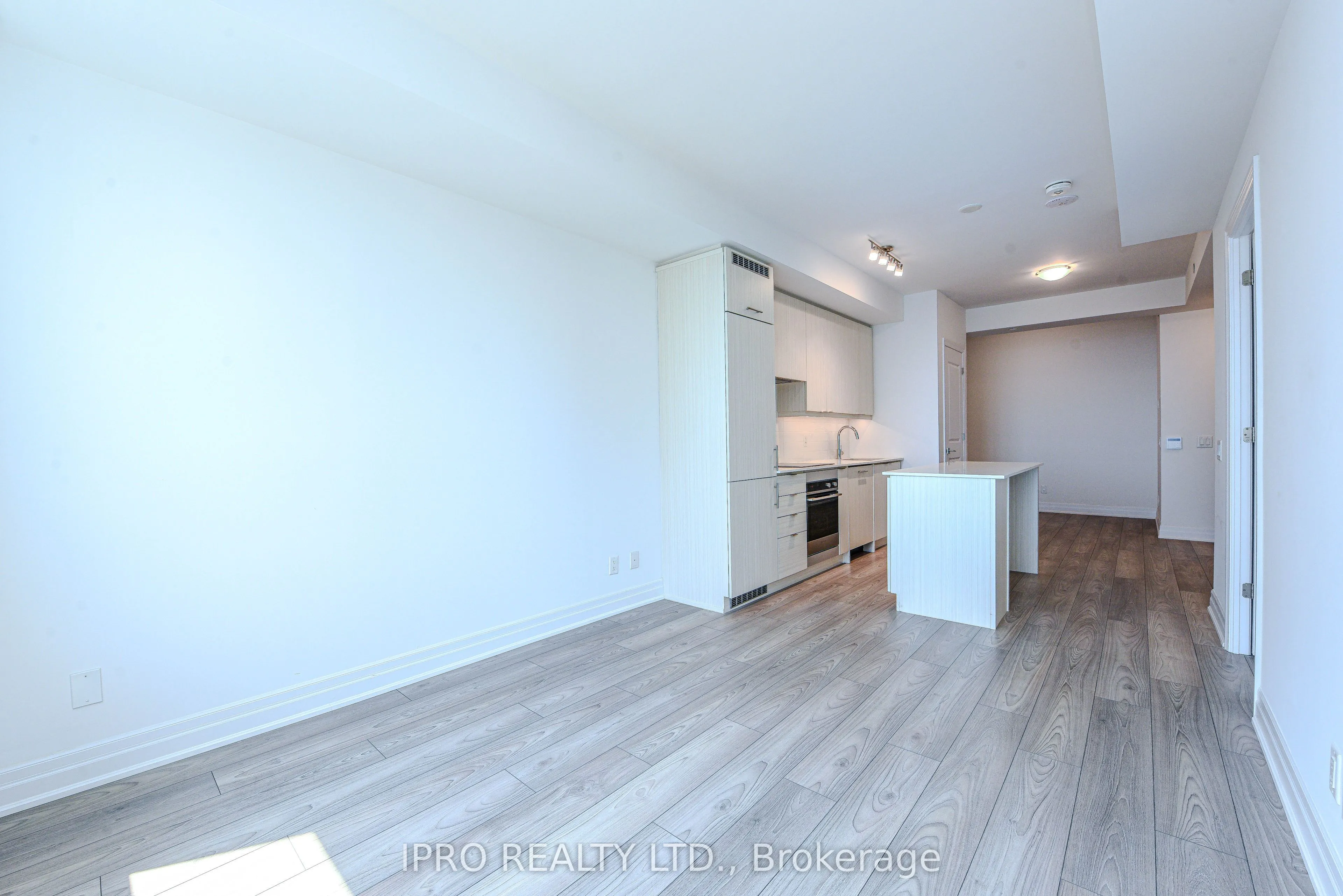 36 Elm Drive, #2505