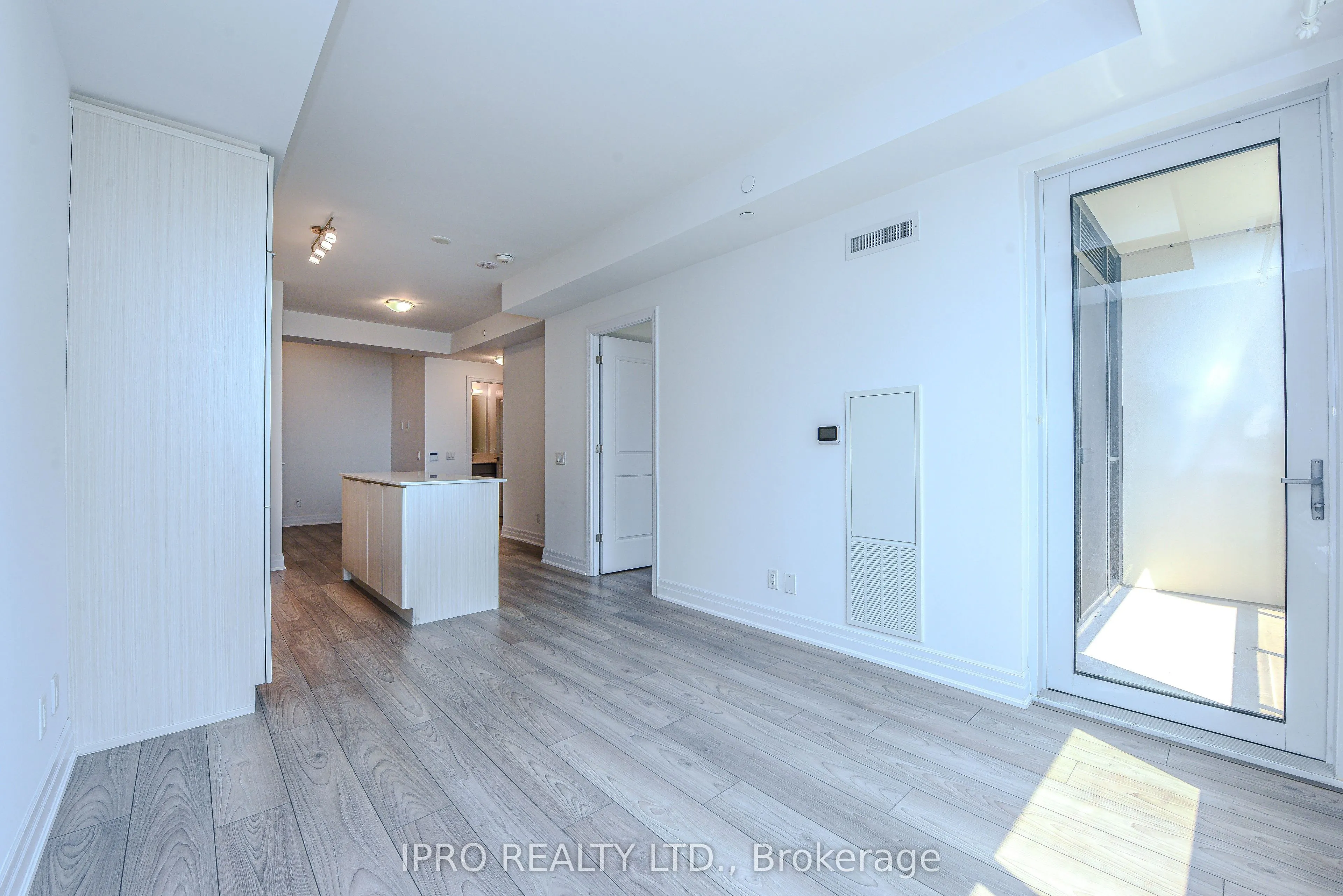 36 Elm Drive, #2505