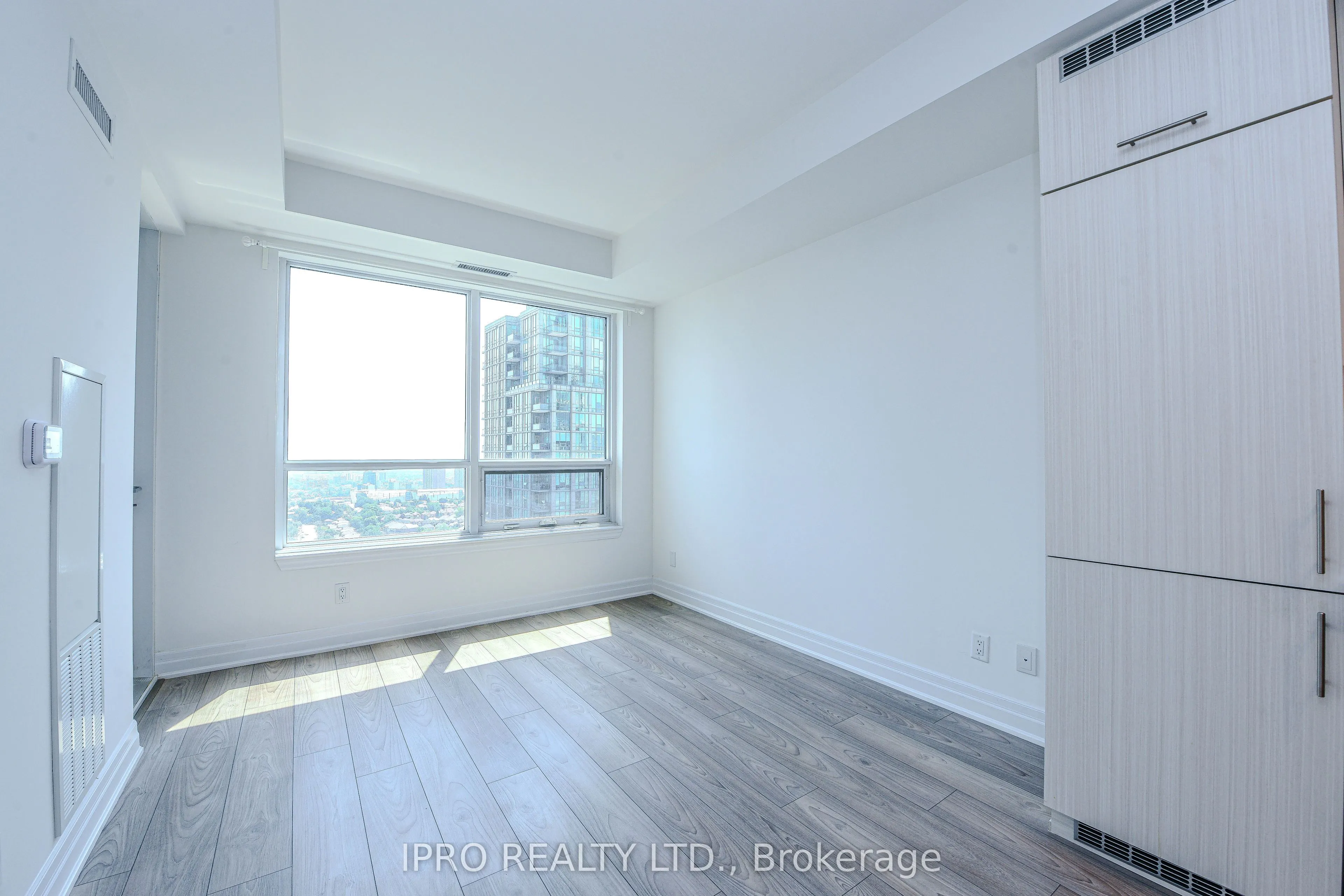 36 Elm Drive, #2505