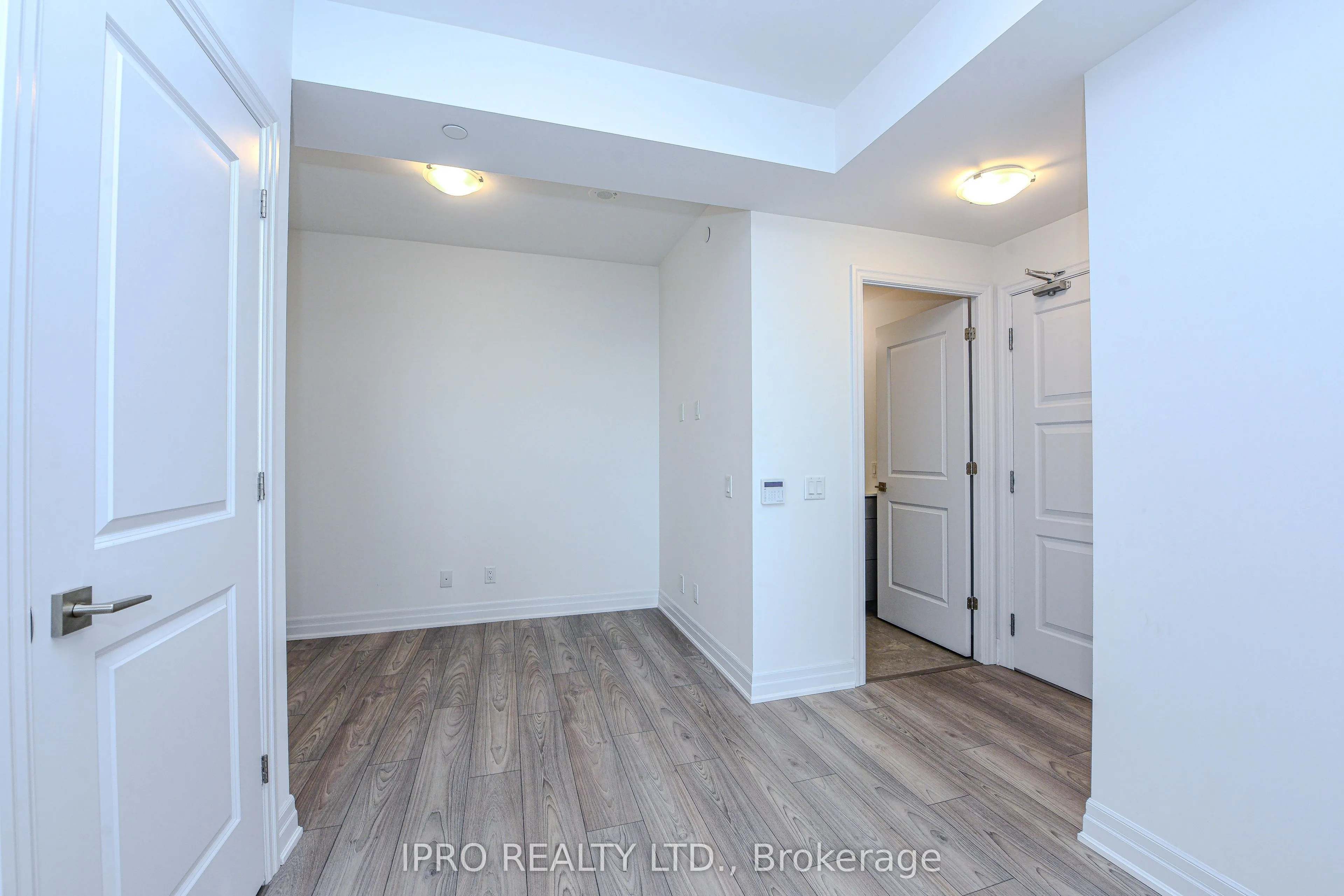 36 Elm Drive, #2505