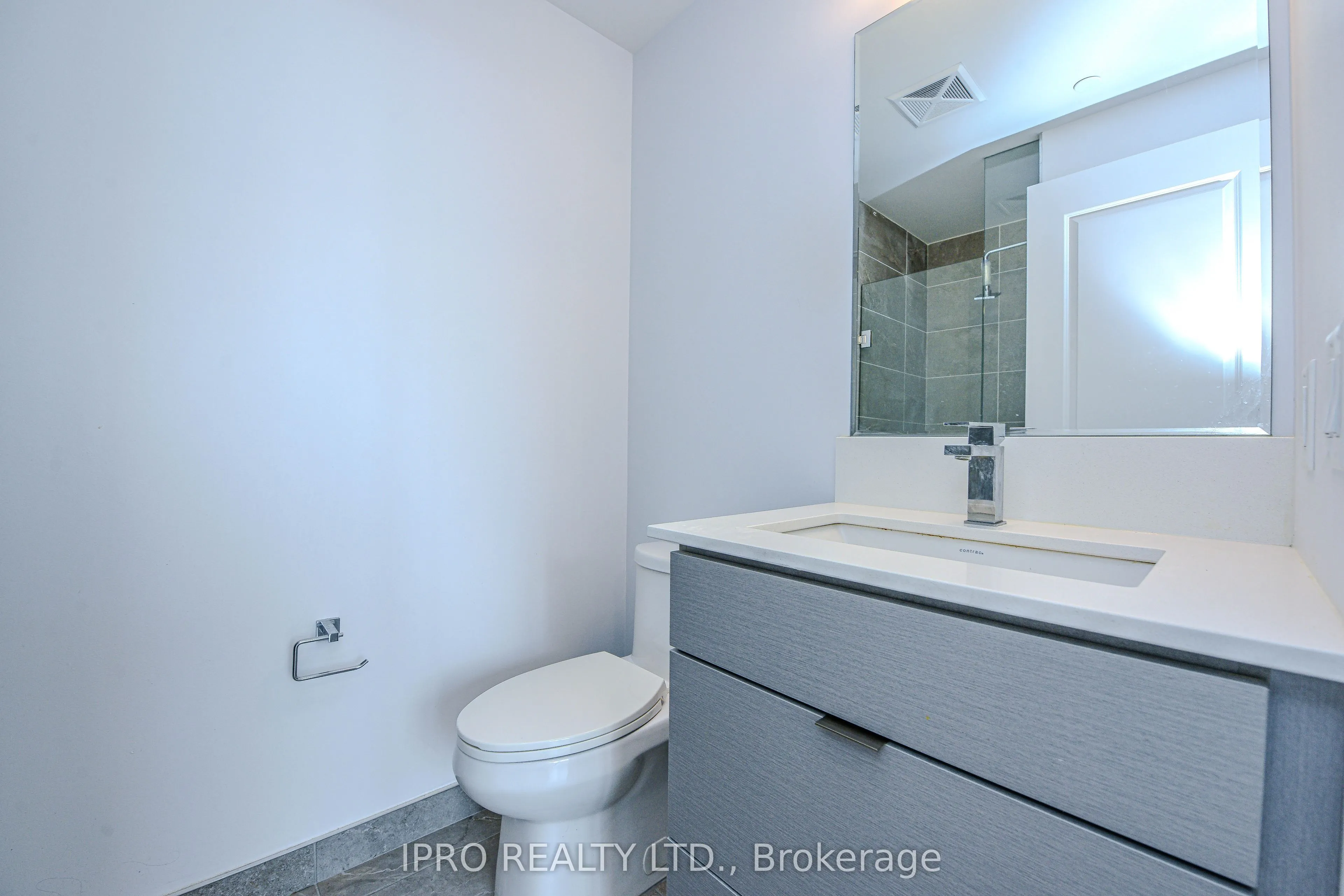 36 Elm Drive, #2505