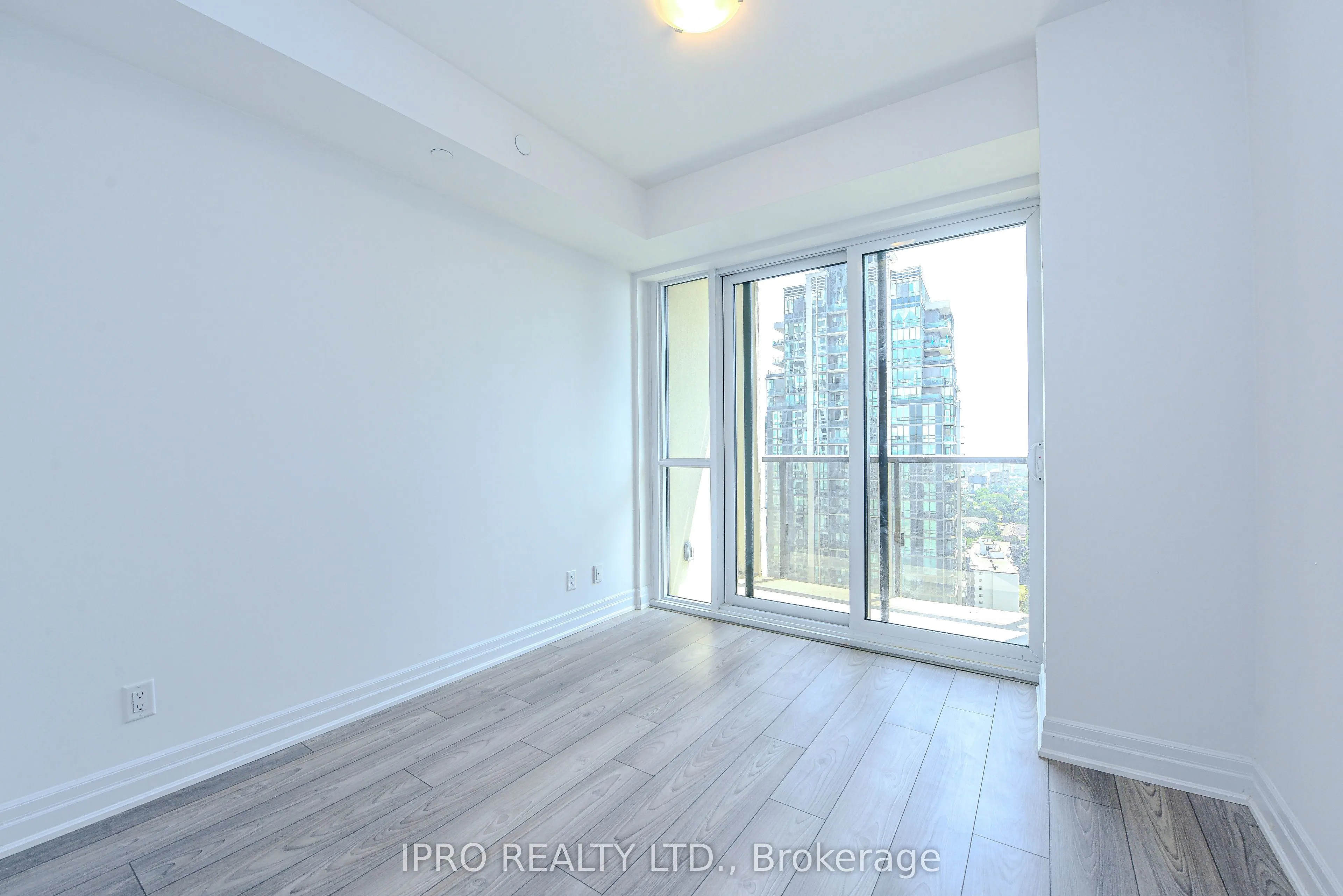 36 Elm Drive, #2505