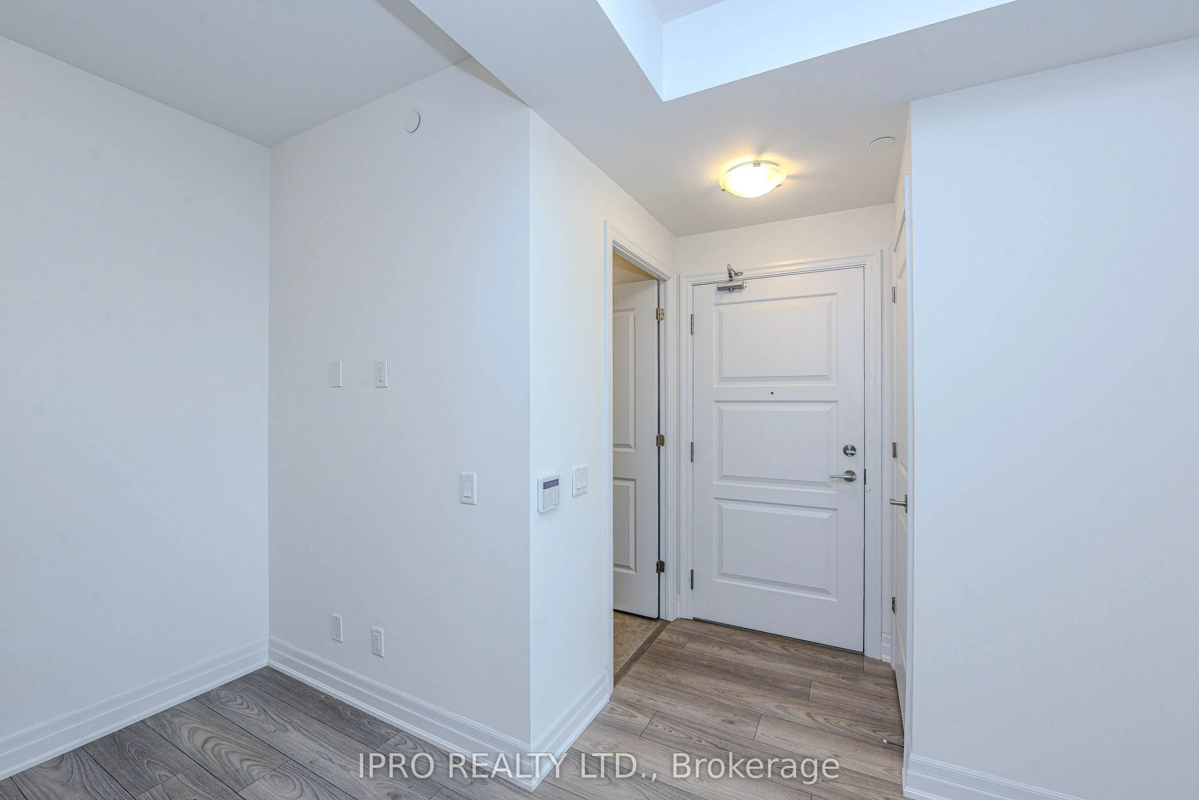 36 Elm Drive, #2505