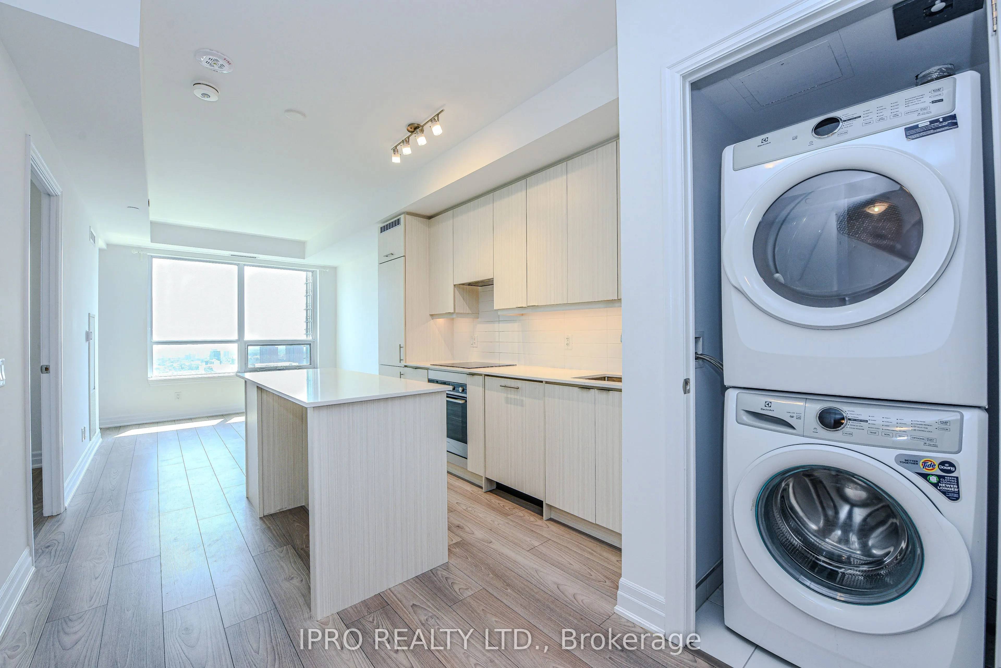 36 Elm Drive, #2505
