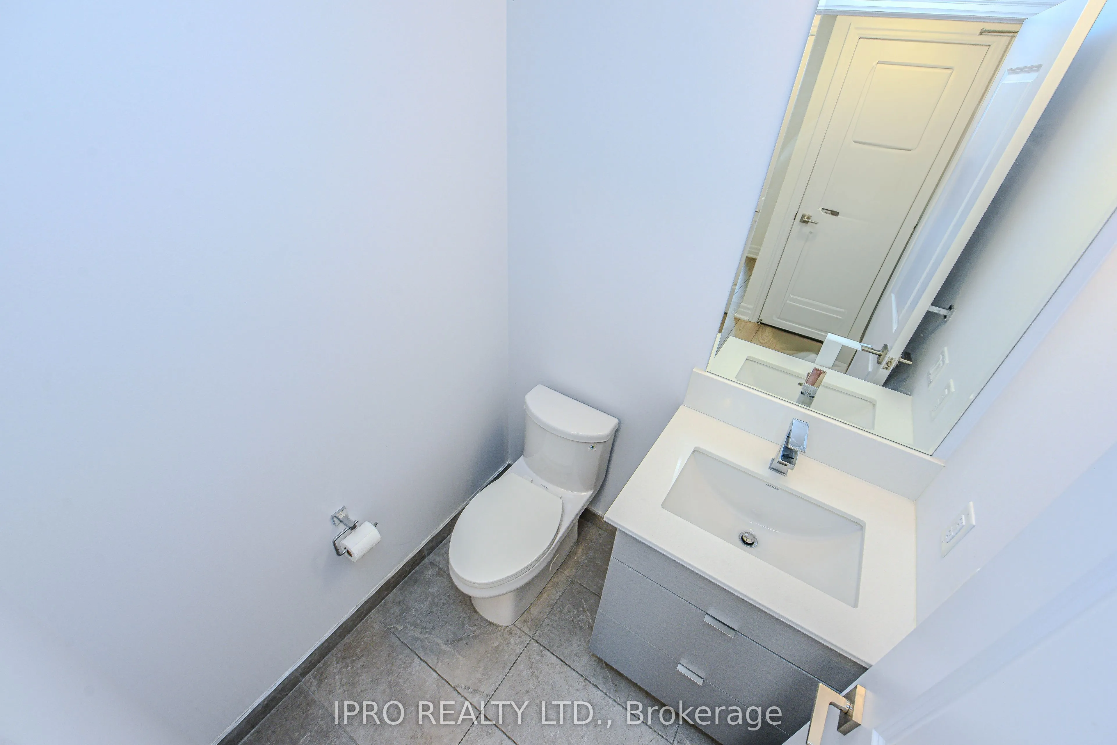 36 Elm Drive, #2505