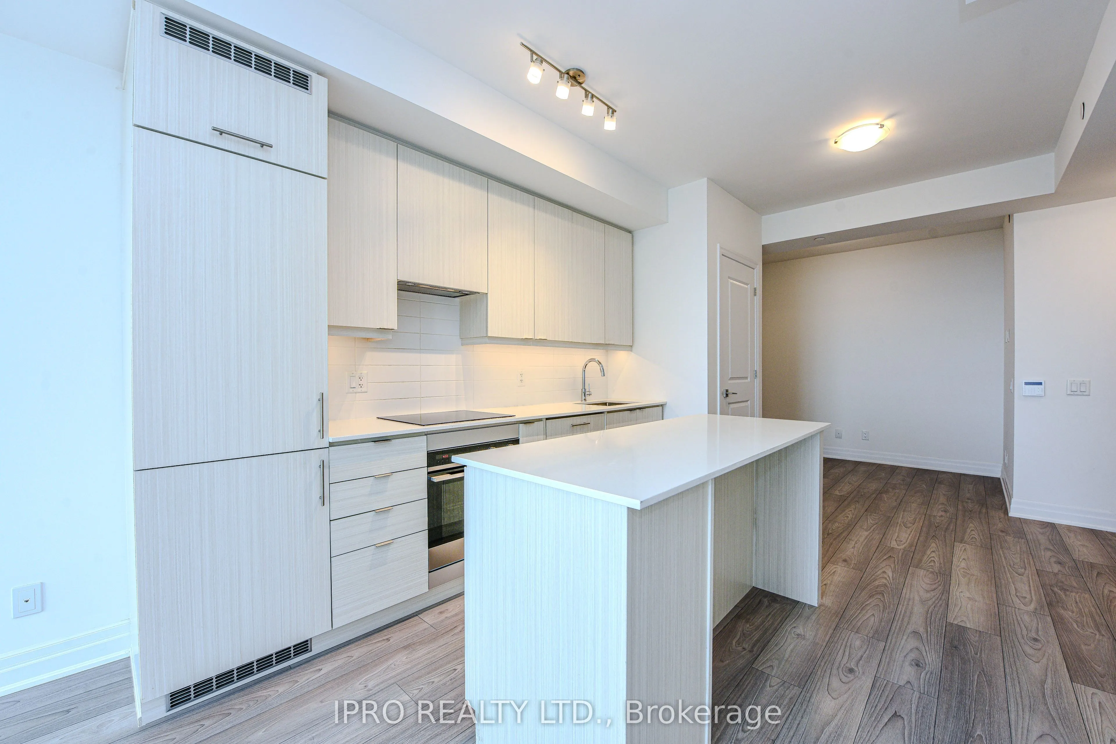 36 Elm Drive, #2505