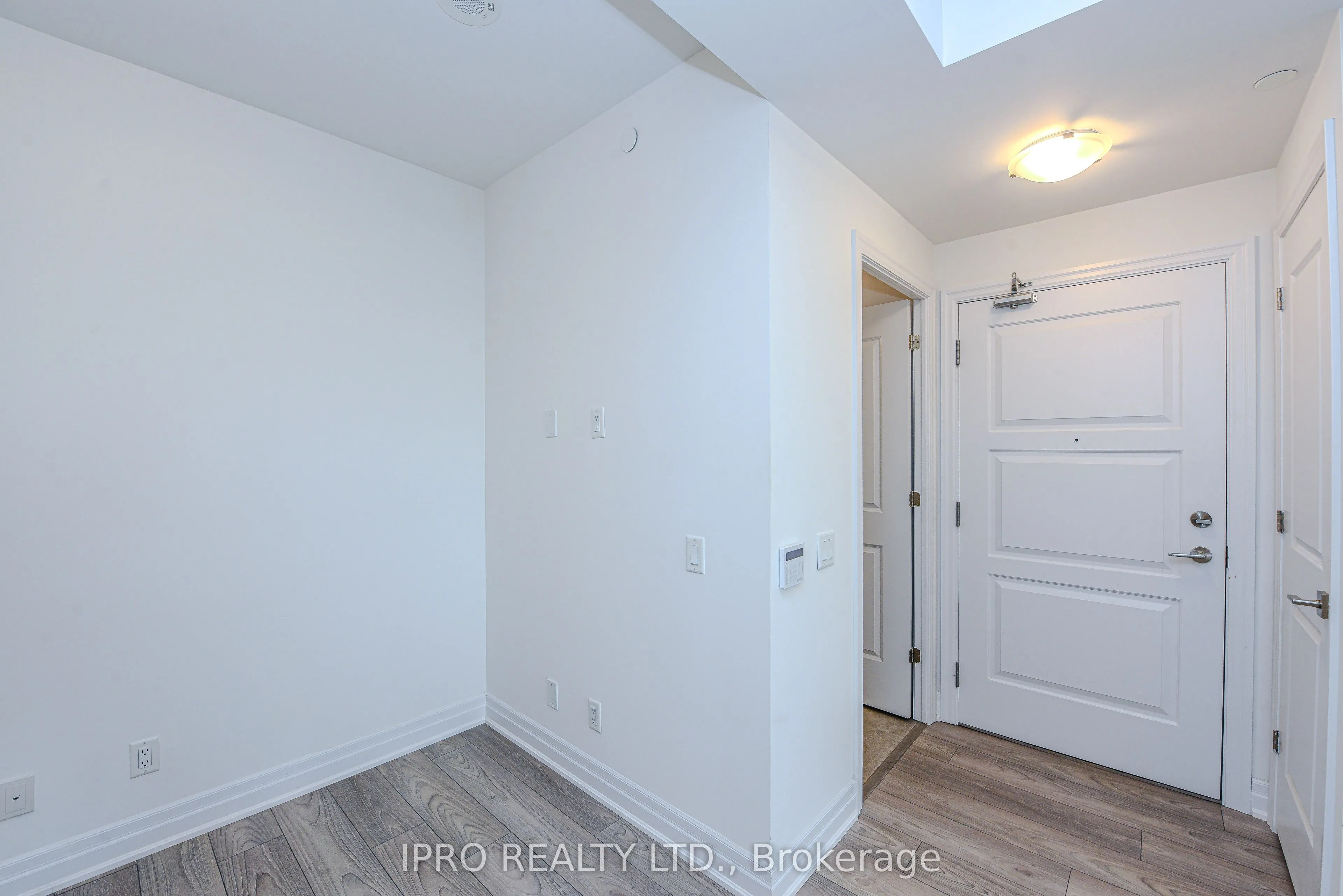 36 Elm Drive, #2505