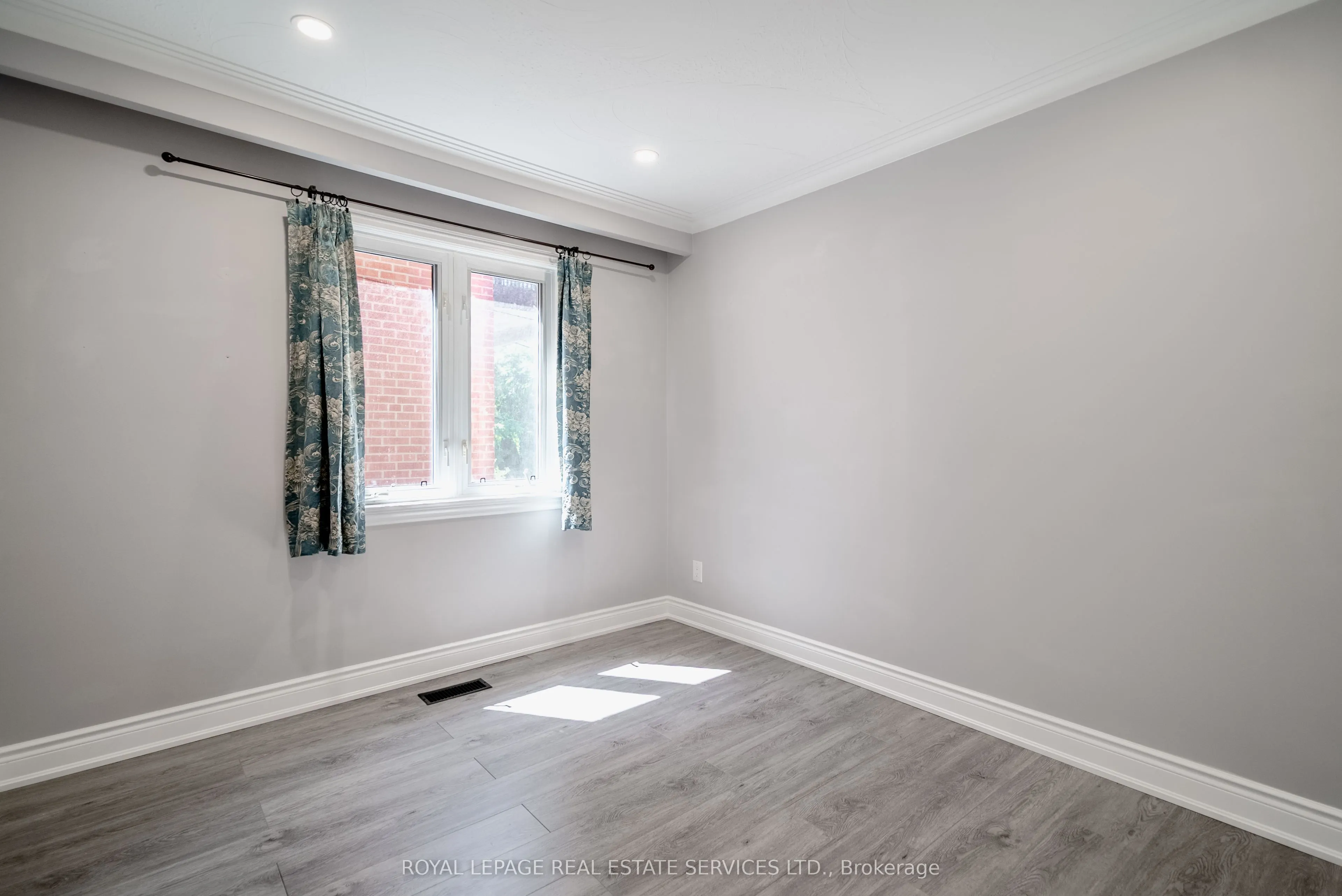 177 Gooch Avenue, #2