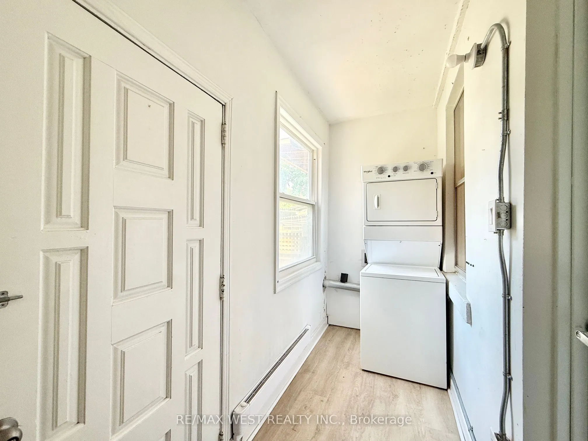 534 Gladstone Avenue, #Main