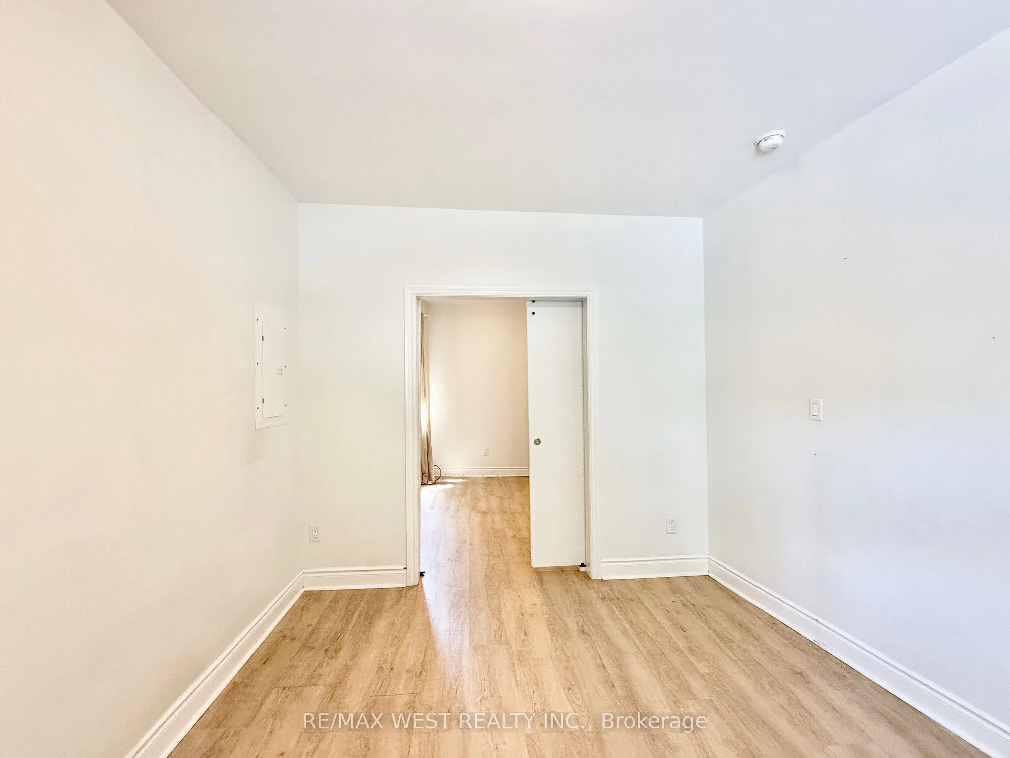 534 Gladstone Avenue, #Main