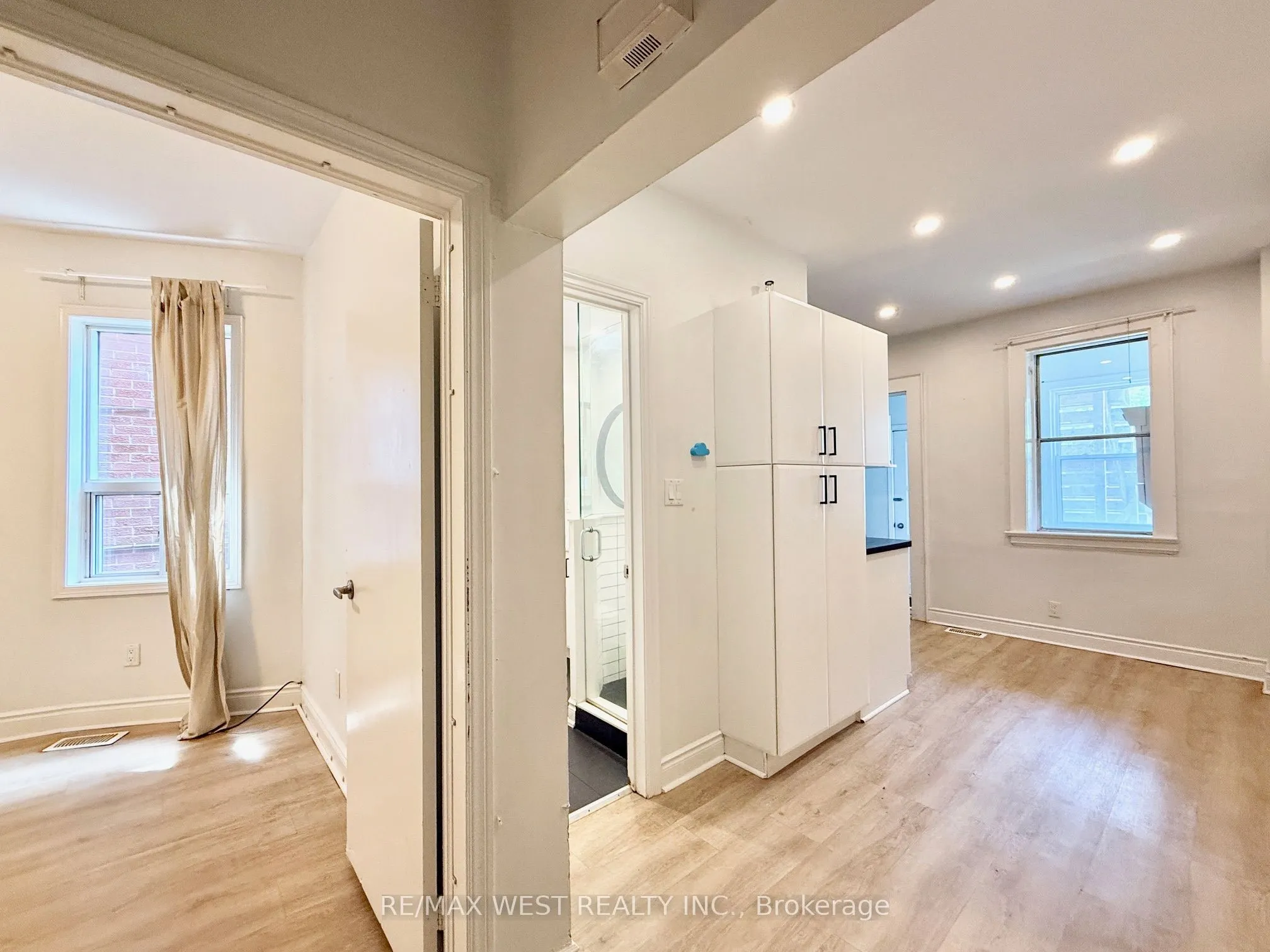 534 Gladstone Avenue, #Main