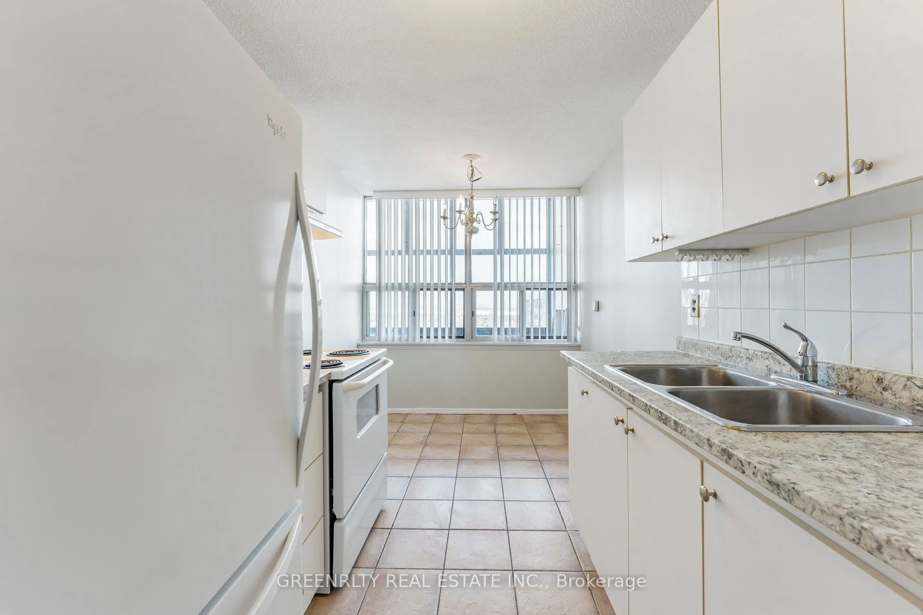 15 Kensington Road, #1903