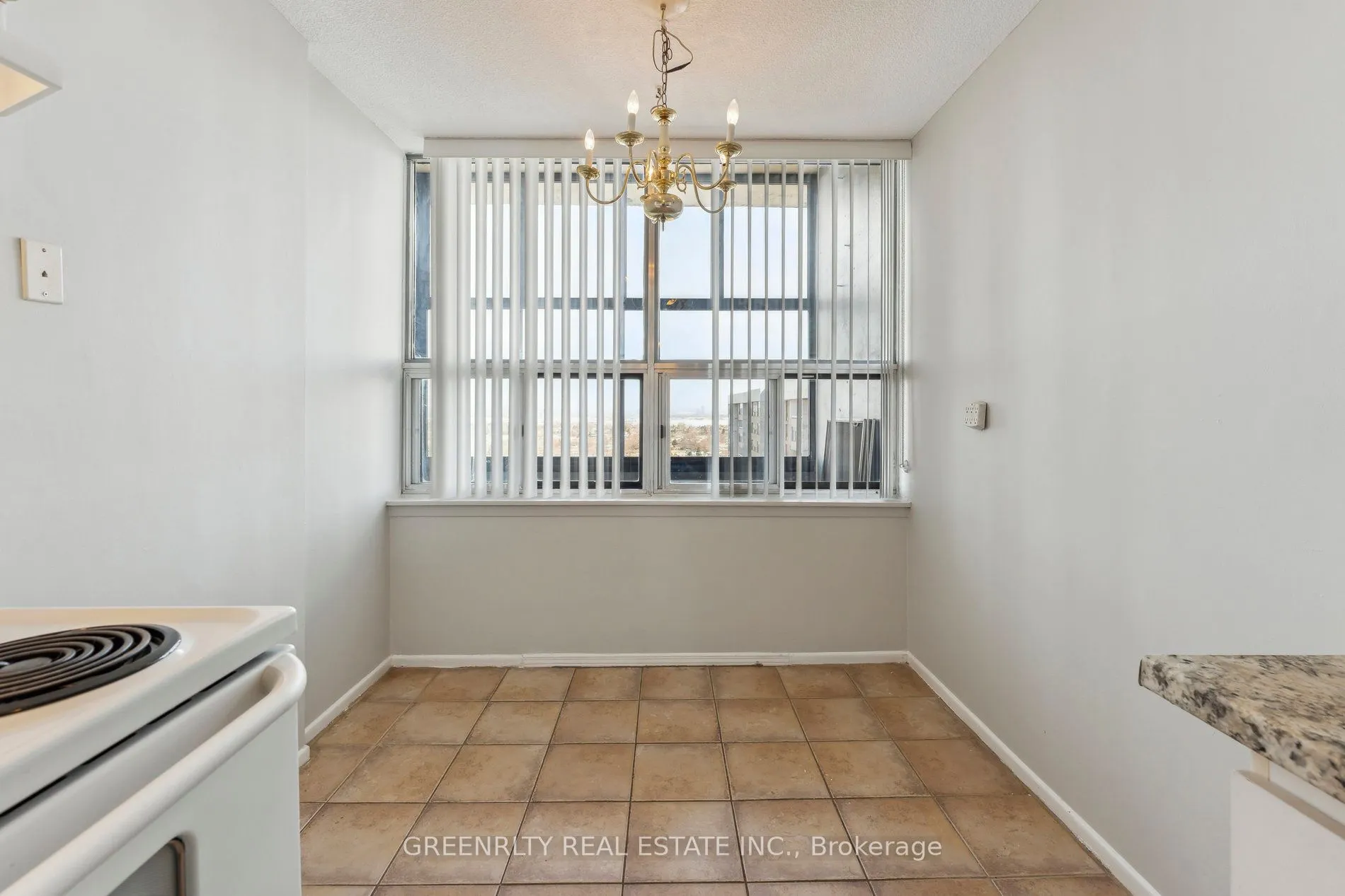 15 Kensington Road, #1903