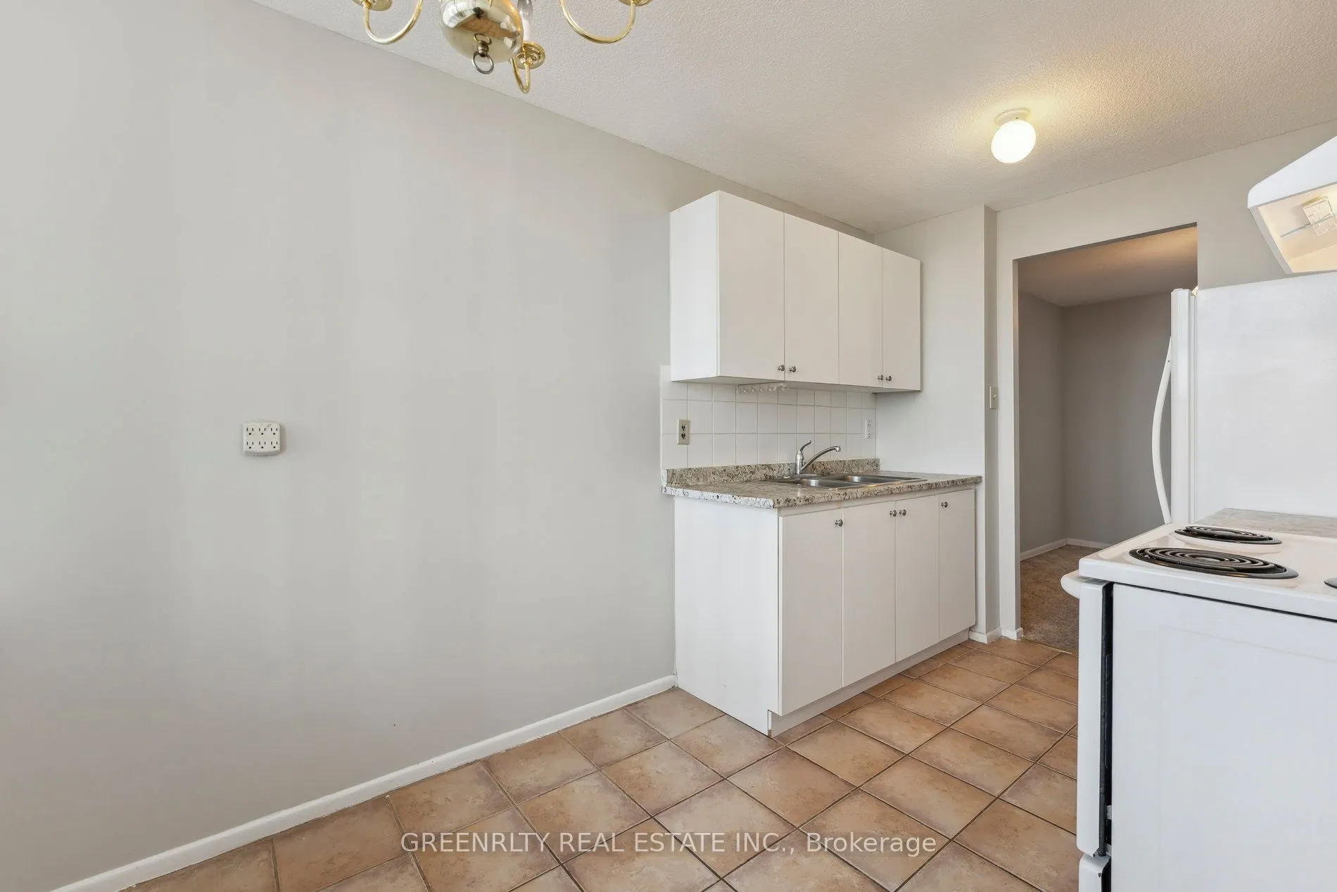 15 Kensington Road, #1903