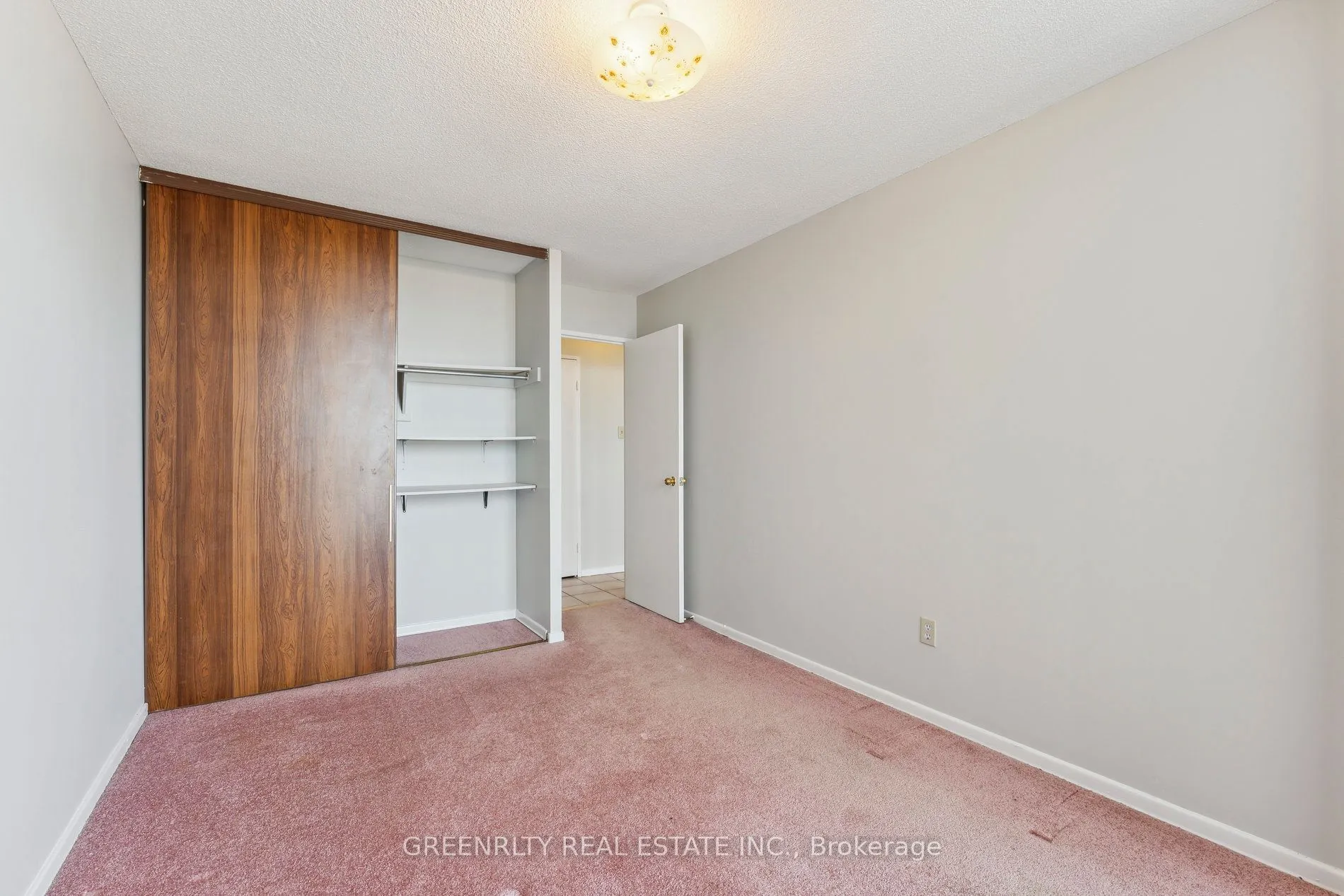15 Kensington Road, #1903