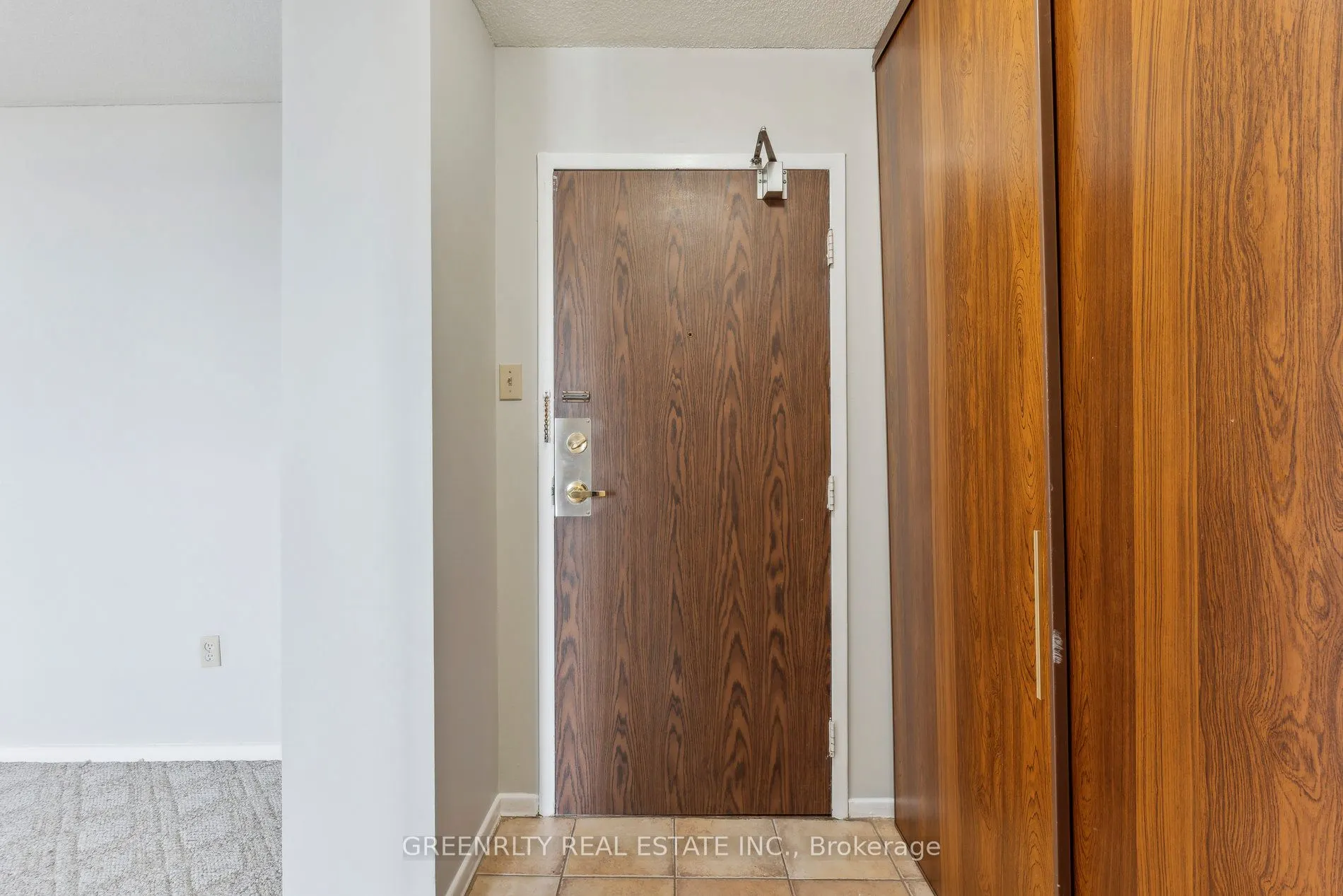 15 Kensington Road, #1903