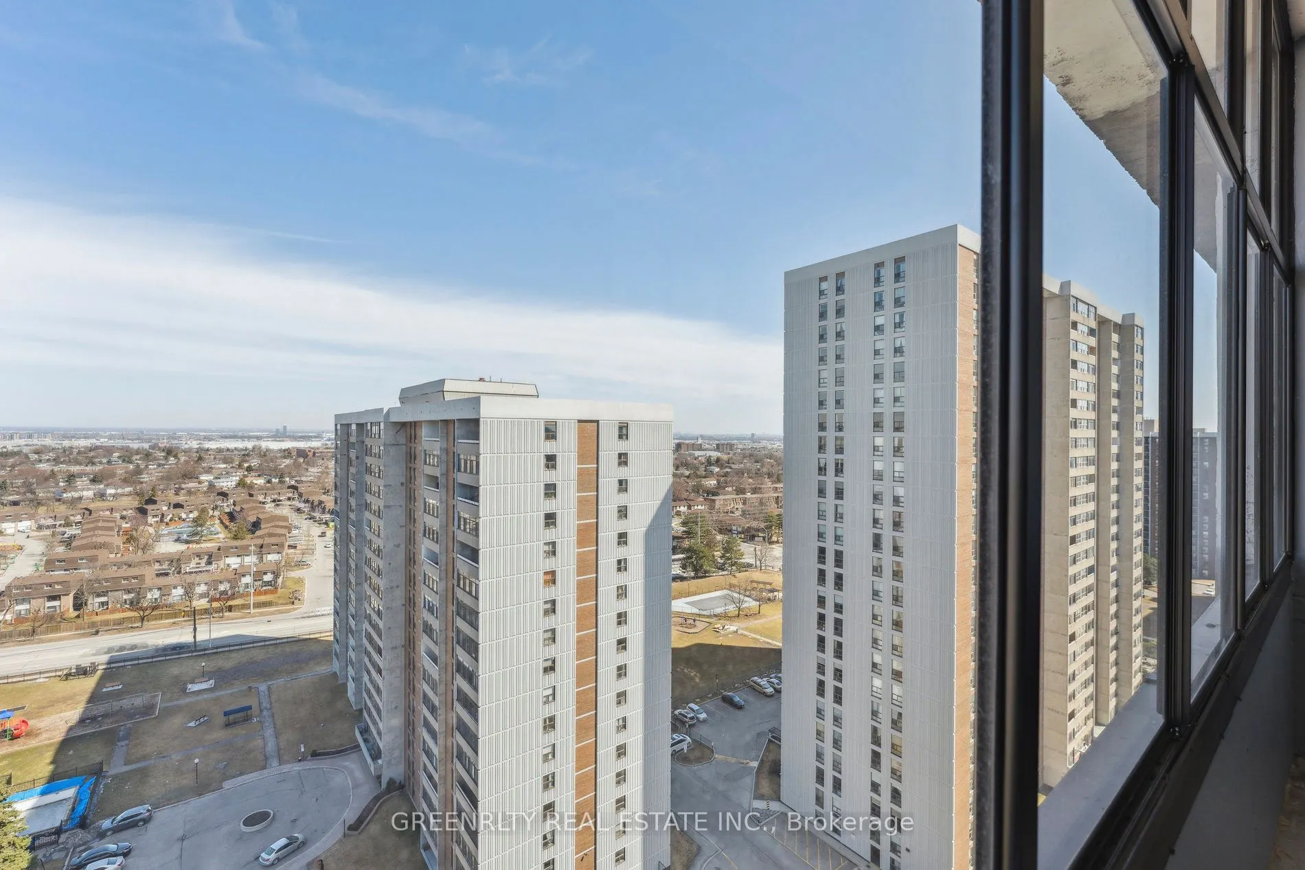 15 Kensington Road, #1903