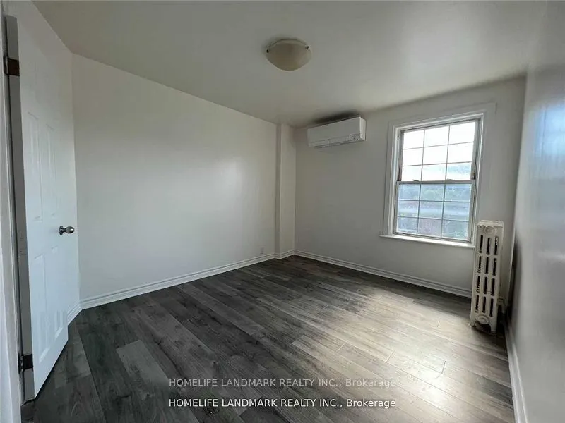 2400 Bloor Street W