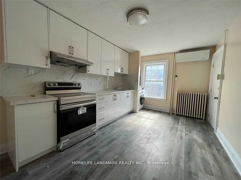 2400 Bloor Street W