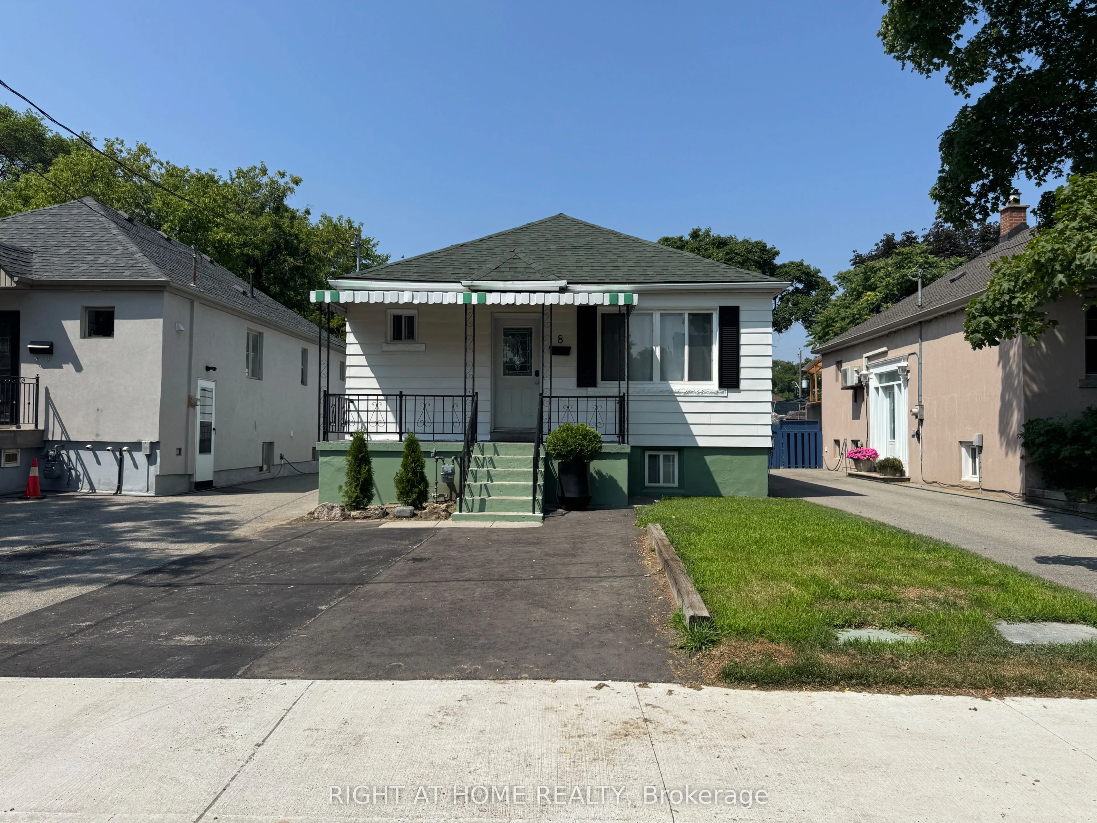 8 Culnan Avenue