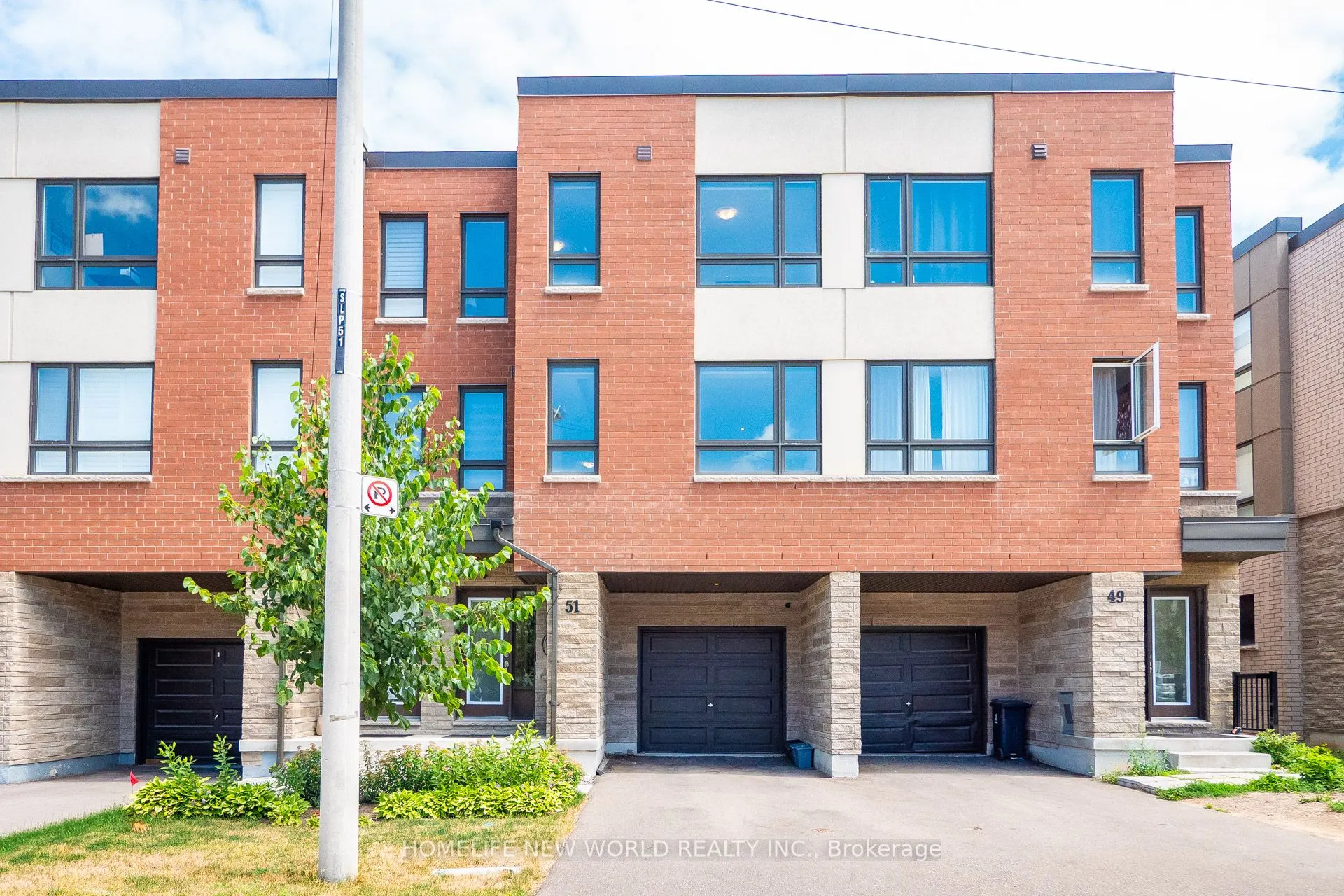 51 Woodstream Drive