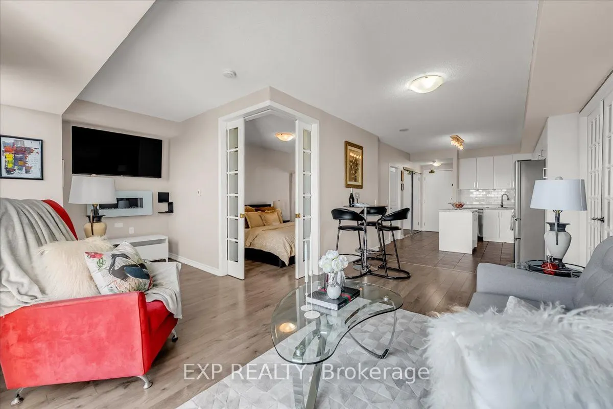 200 Burnhamthrope Road E, #607