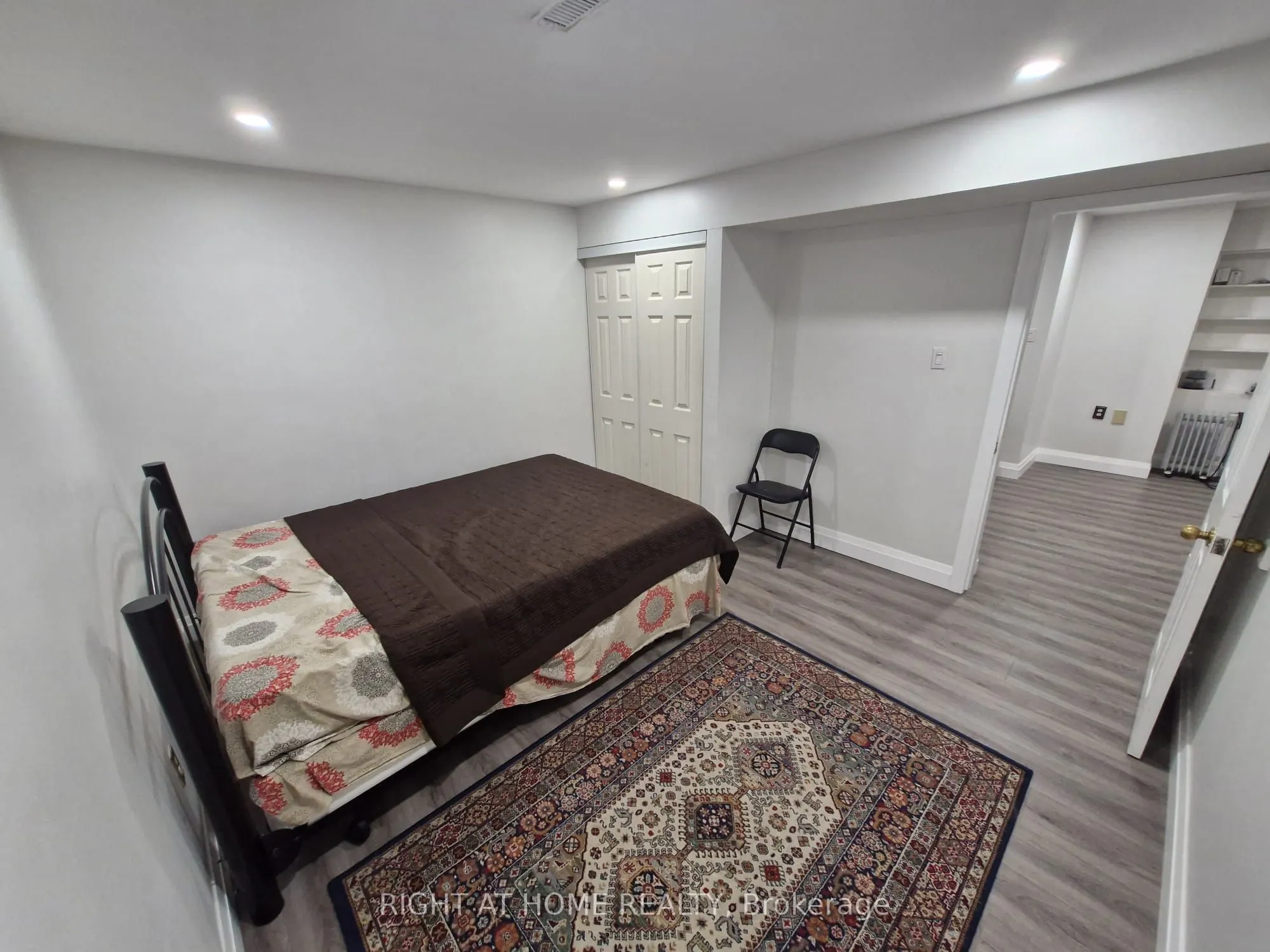 4469 Idlewilde Crescent