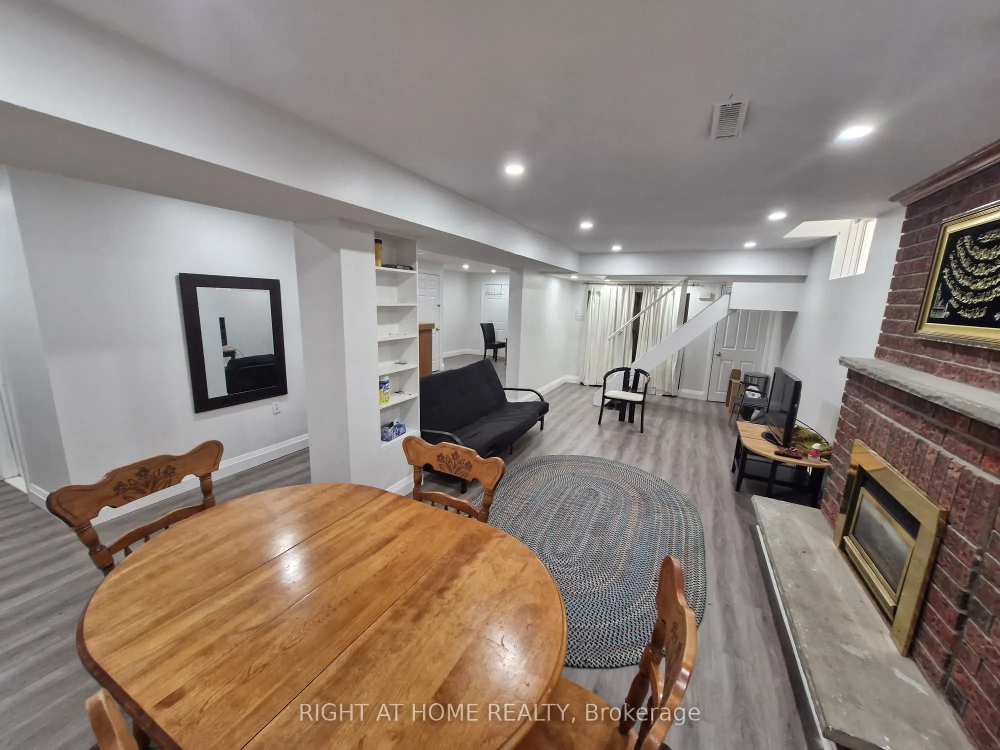 4469 Idlewilde Crescent