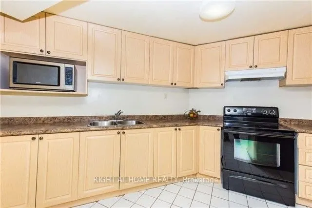 4469 Idlewilde Crescent