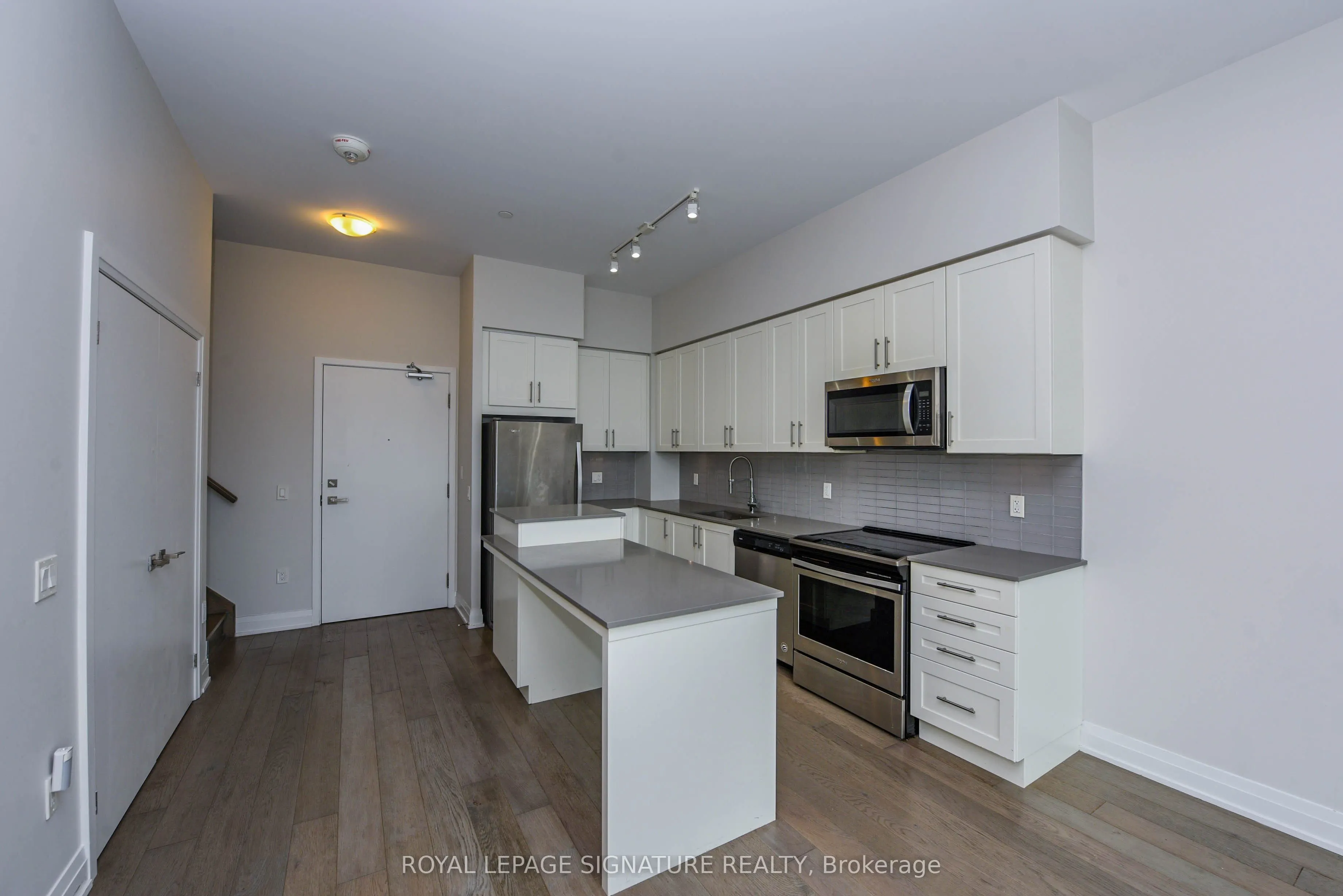 4085 Parkside Village Drive E, #526
