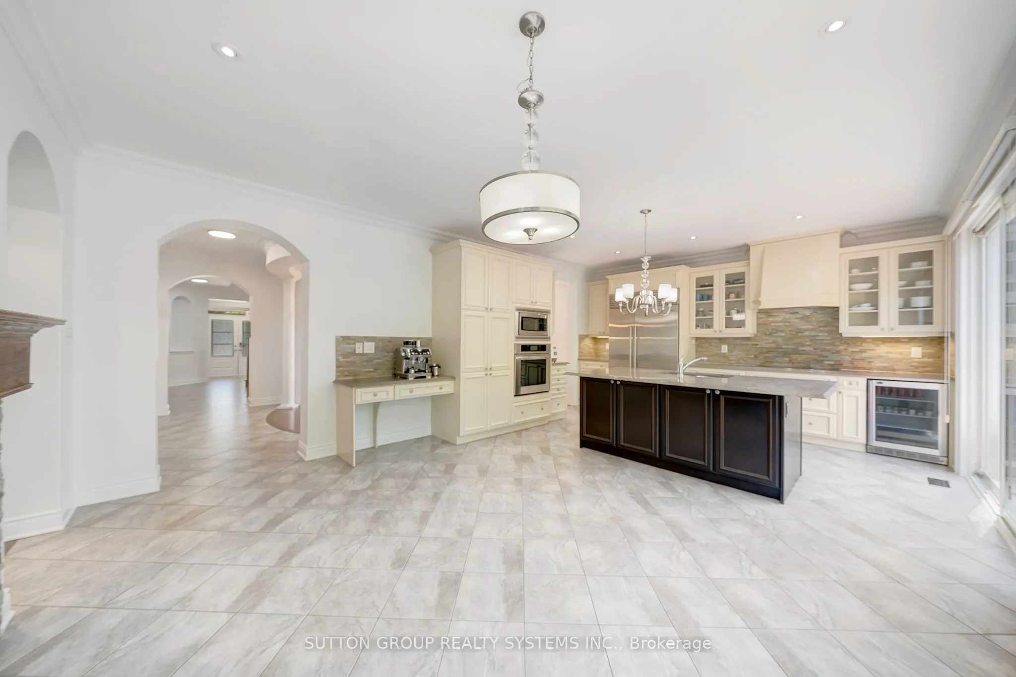 931 Syndenham Lane