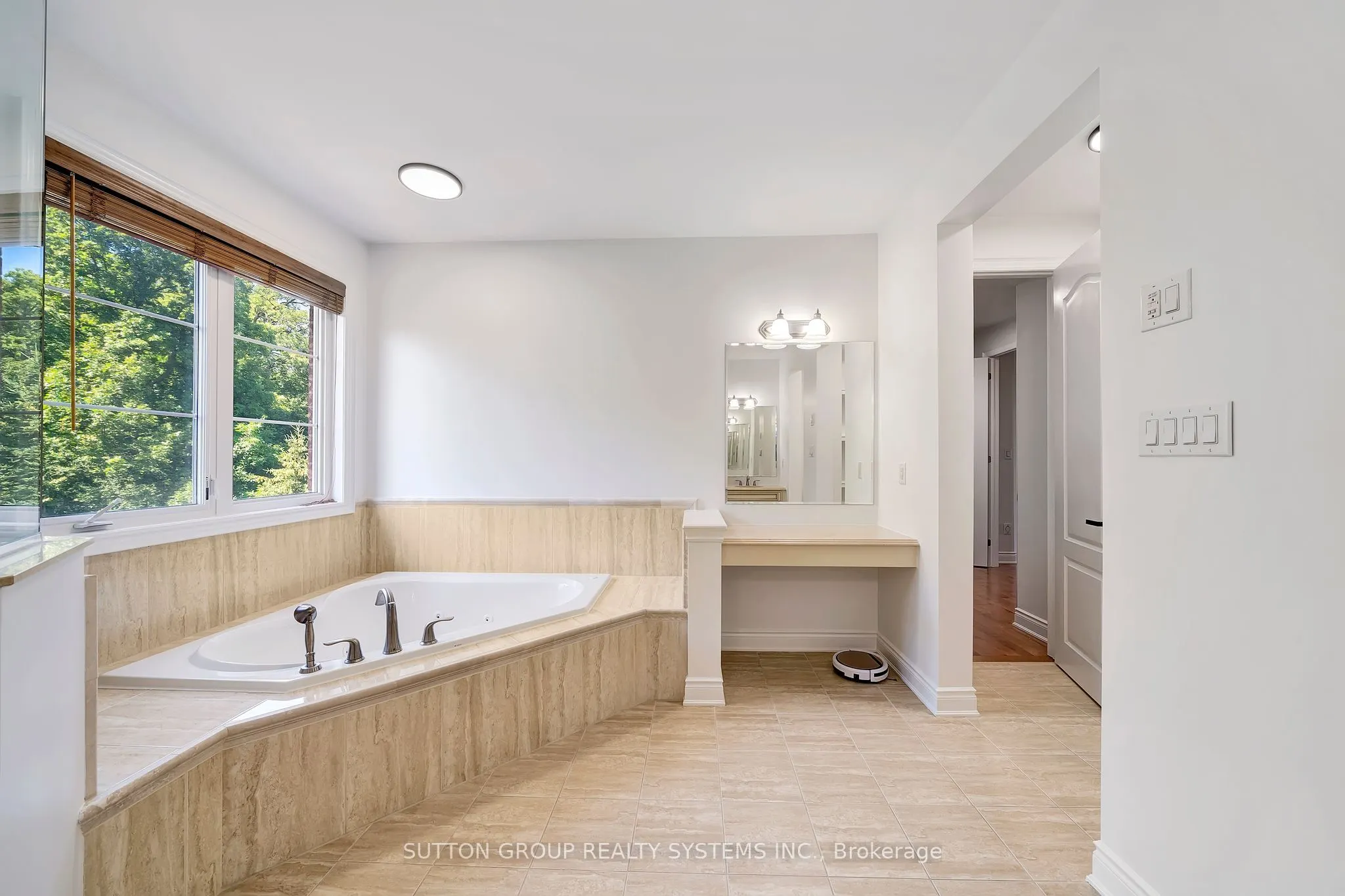 931 Syndenham Lane