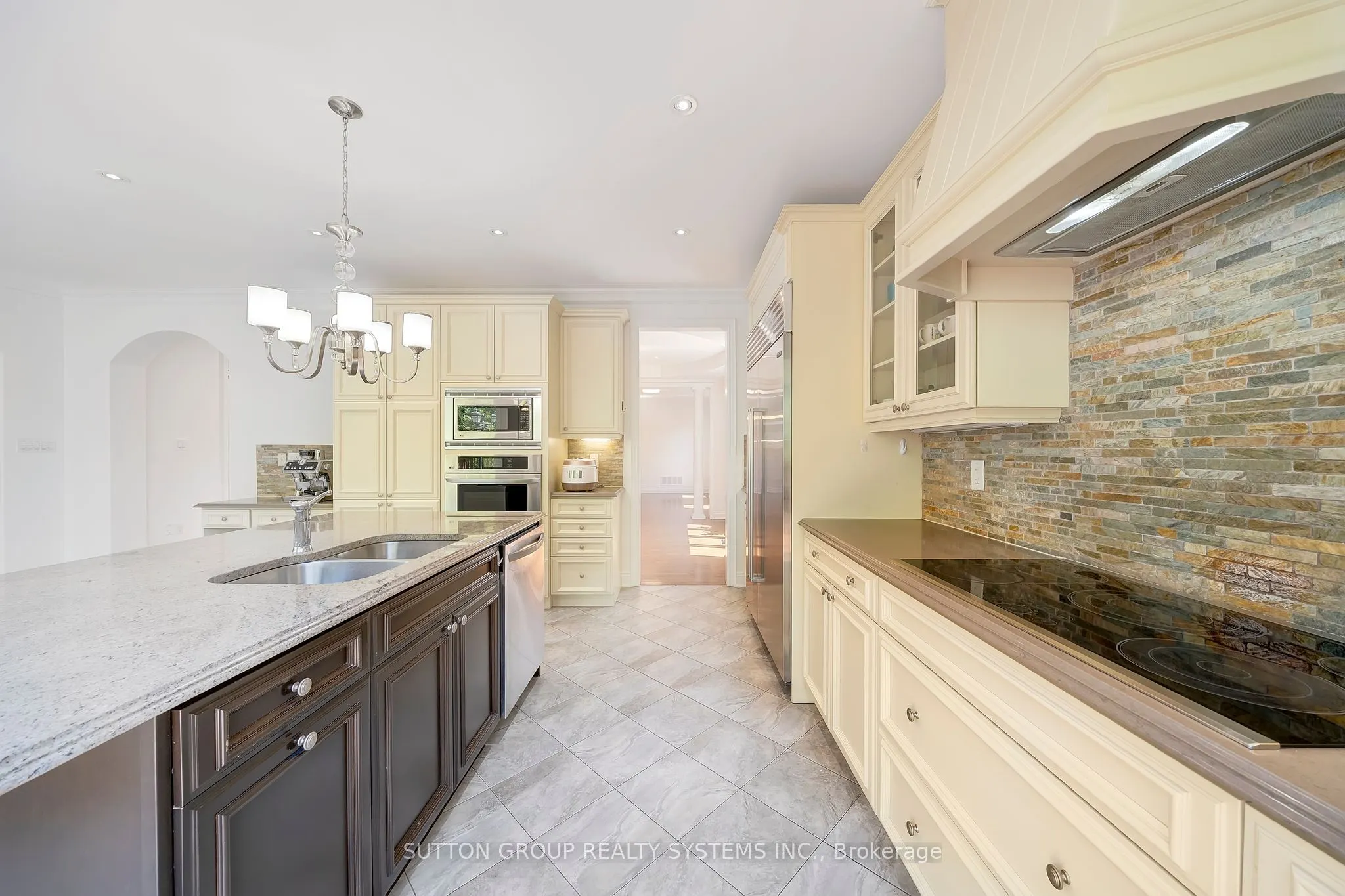 931 Syndenham Lane