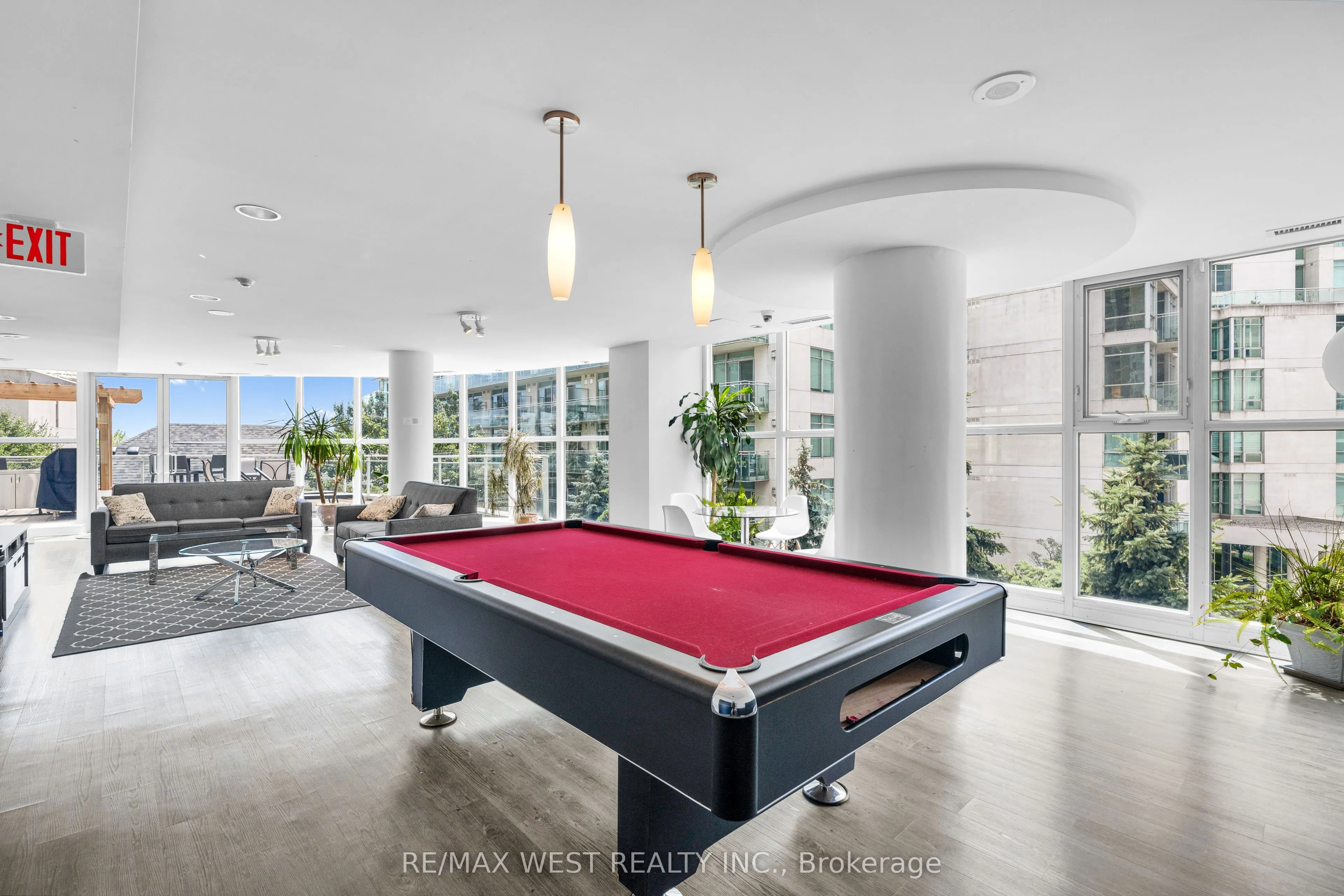 2067 Lake Shore Boulevard W, #202