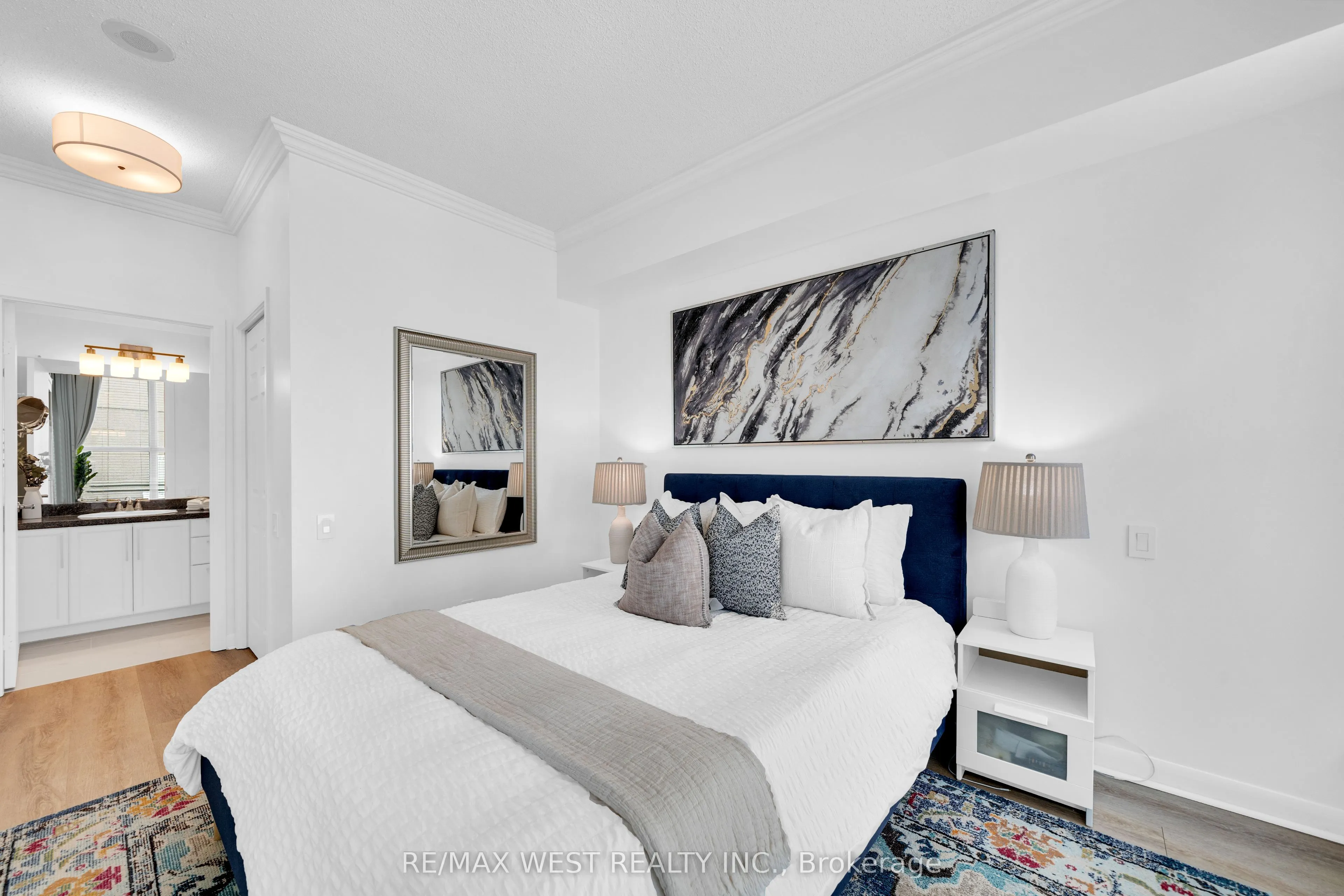 2067 Lake Shore Boulevard W, #202