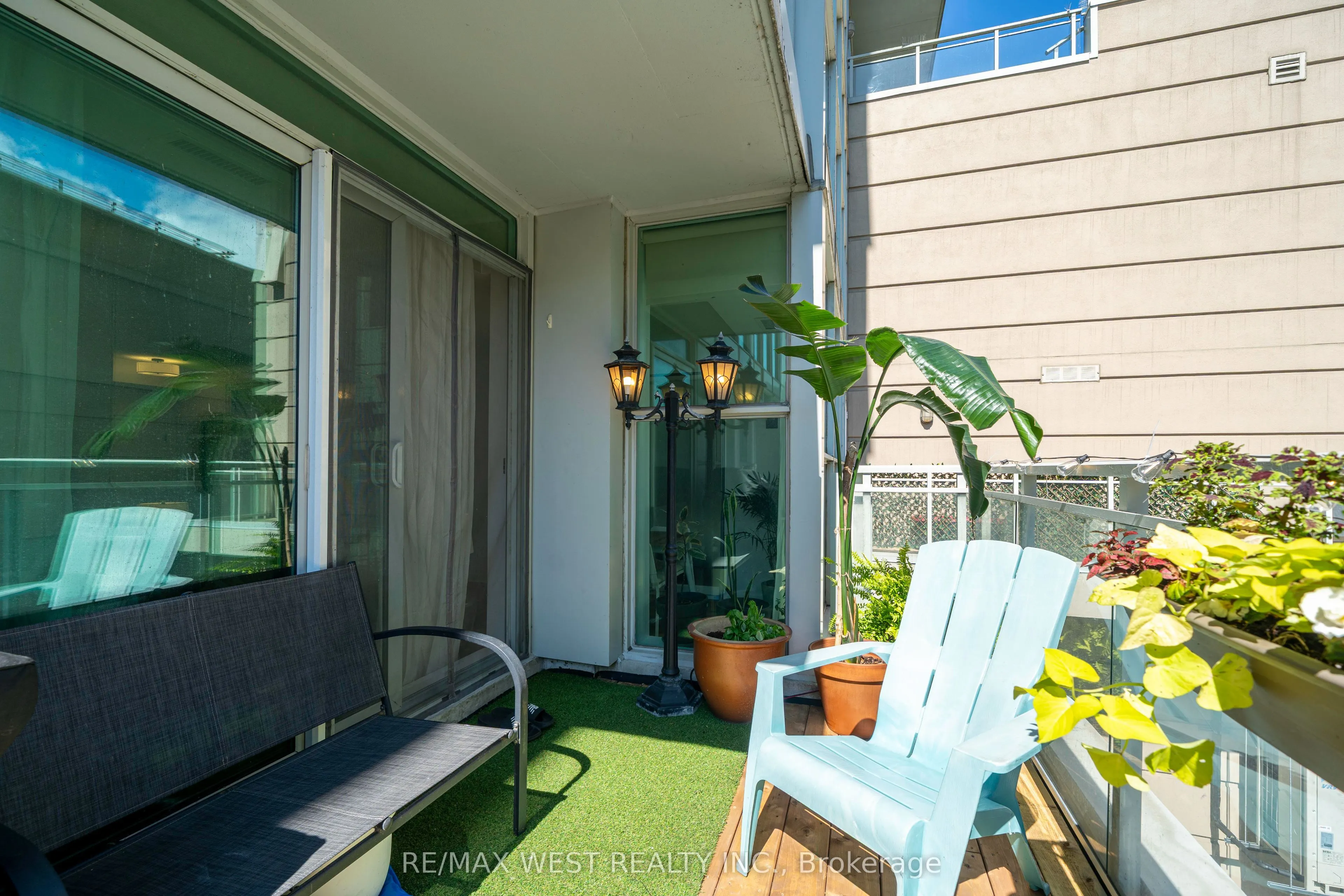 2067 Lake Shore Boulevard W, #202