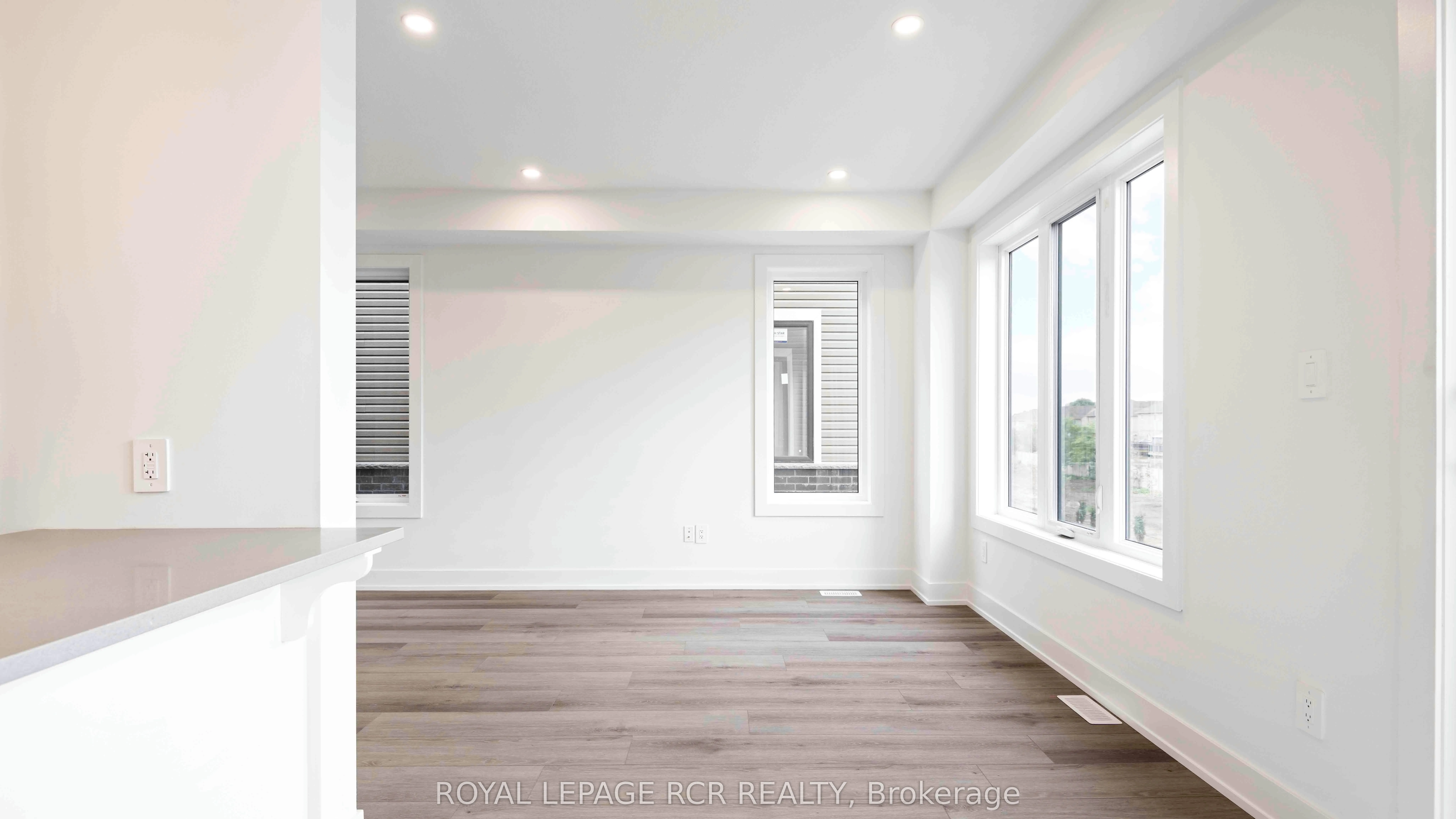 690 Broadway, #28