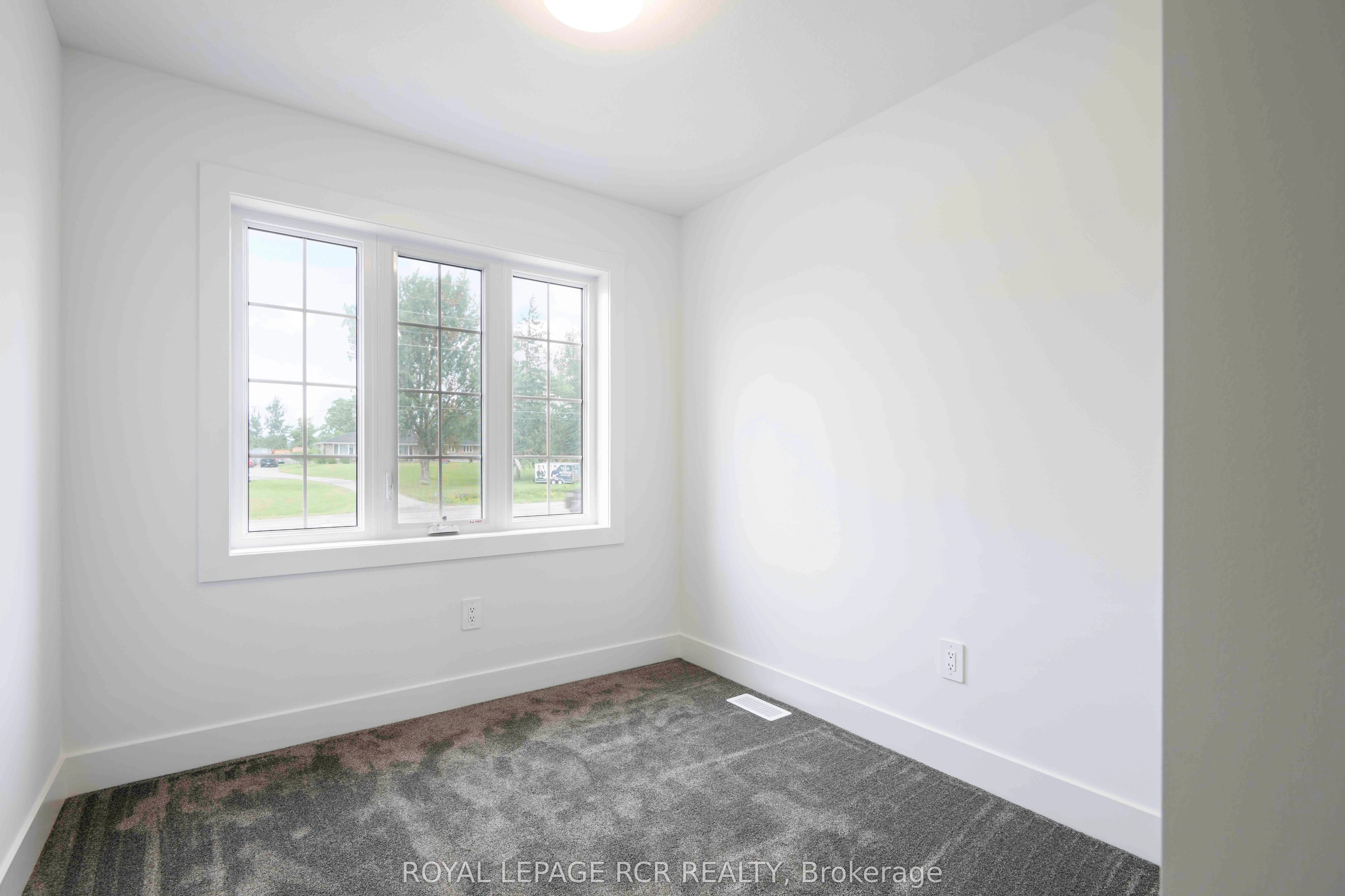 690 Broadway, #28