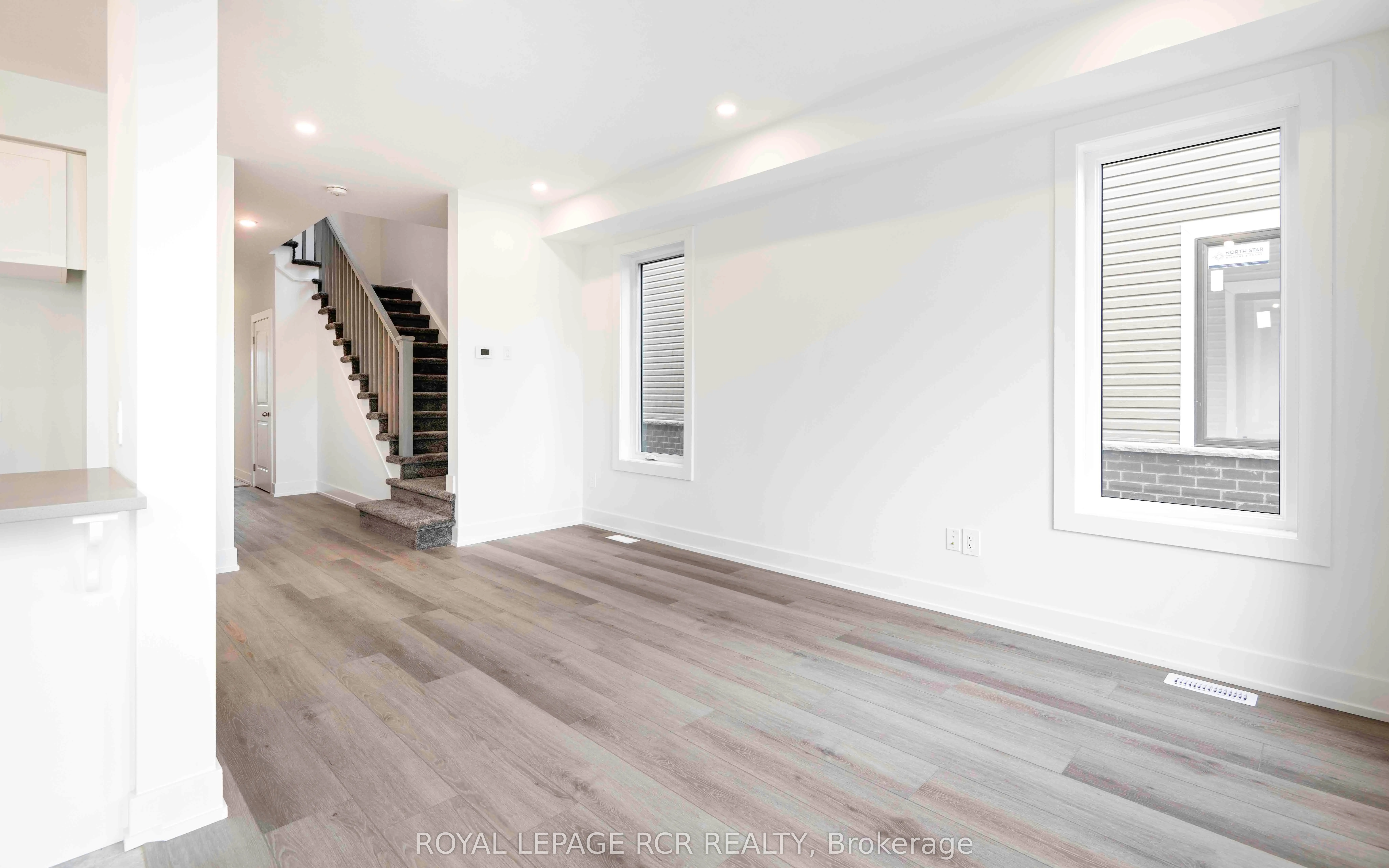 690 Broadway, #28