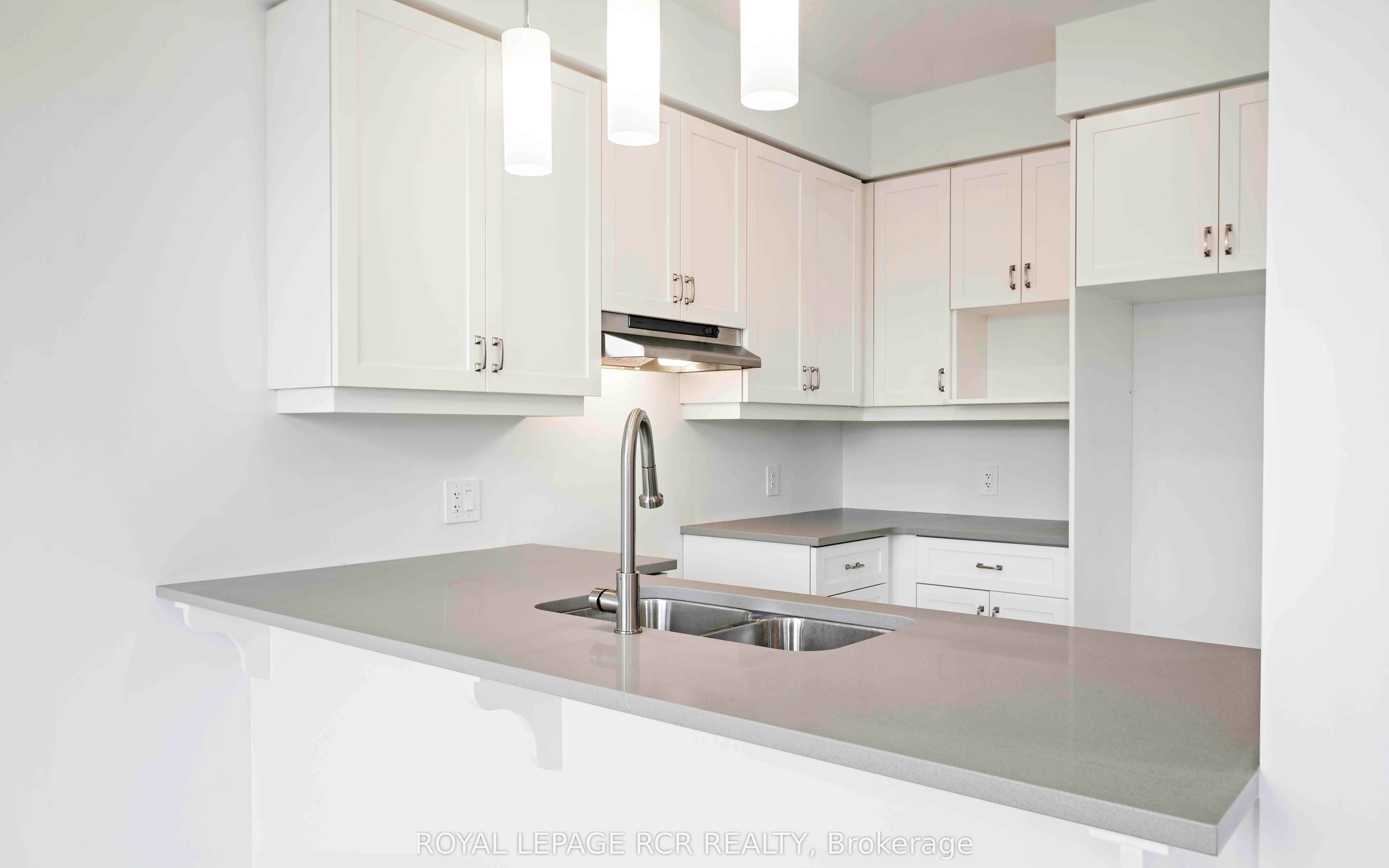 690 Broadway, #28
