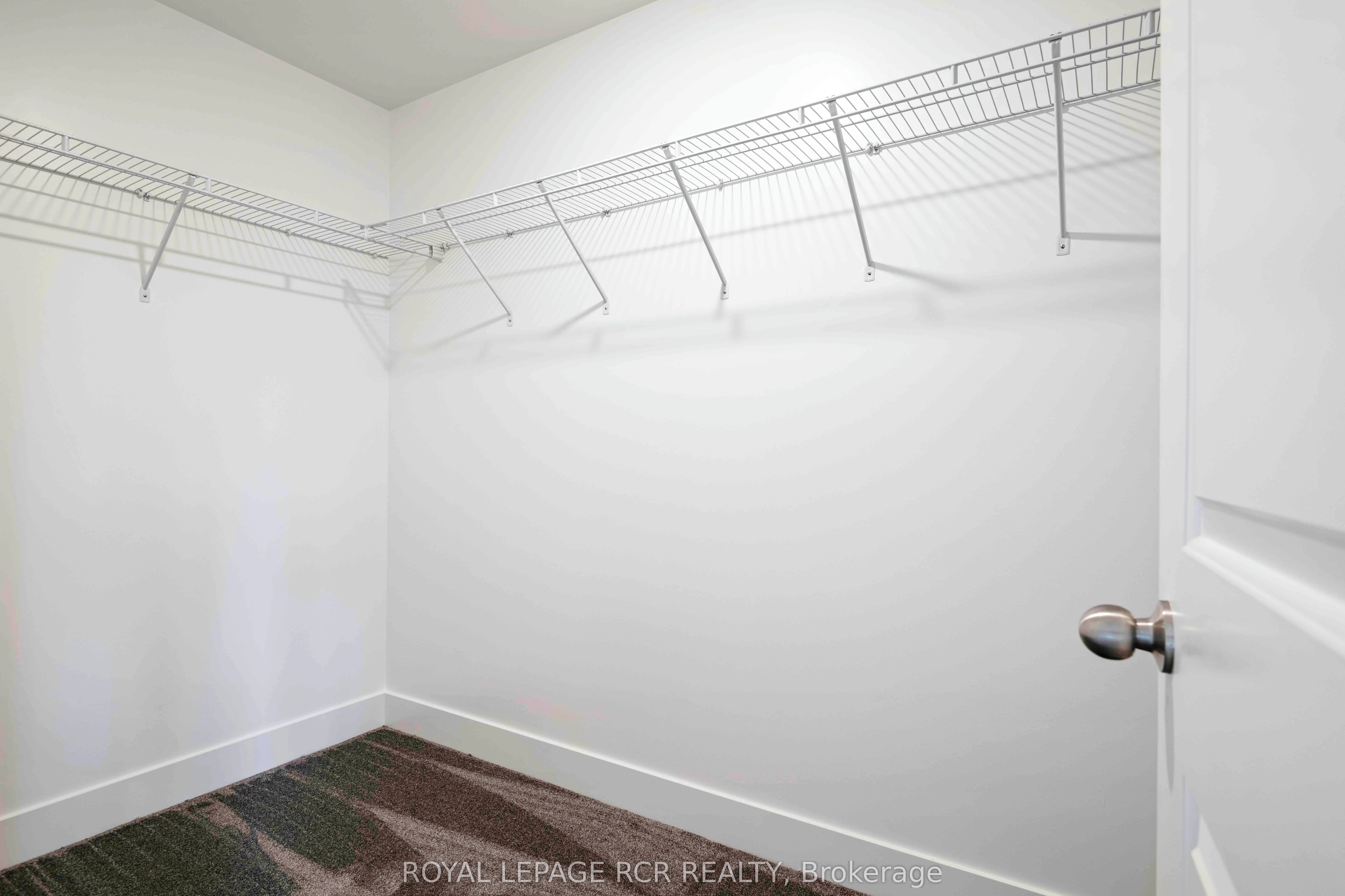 690 Broadway, #28