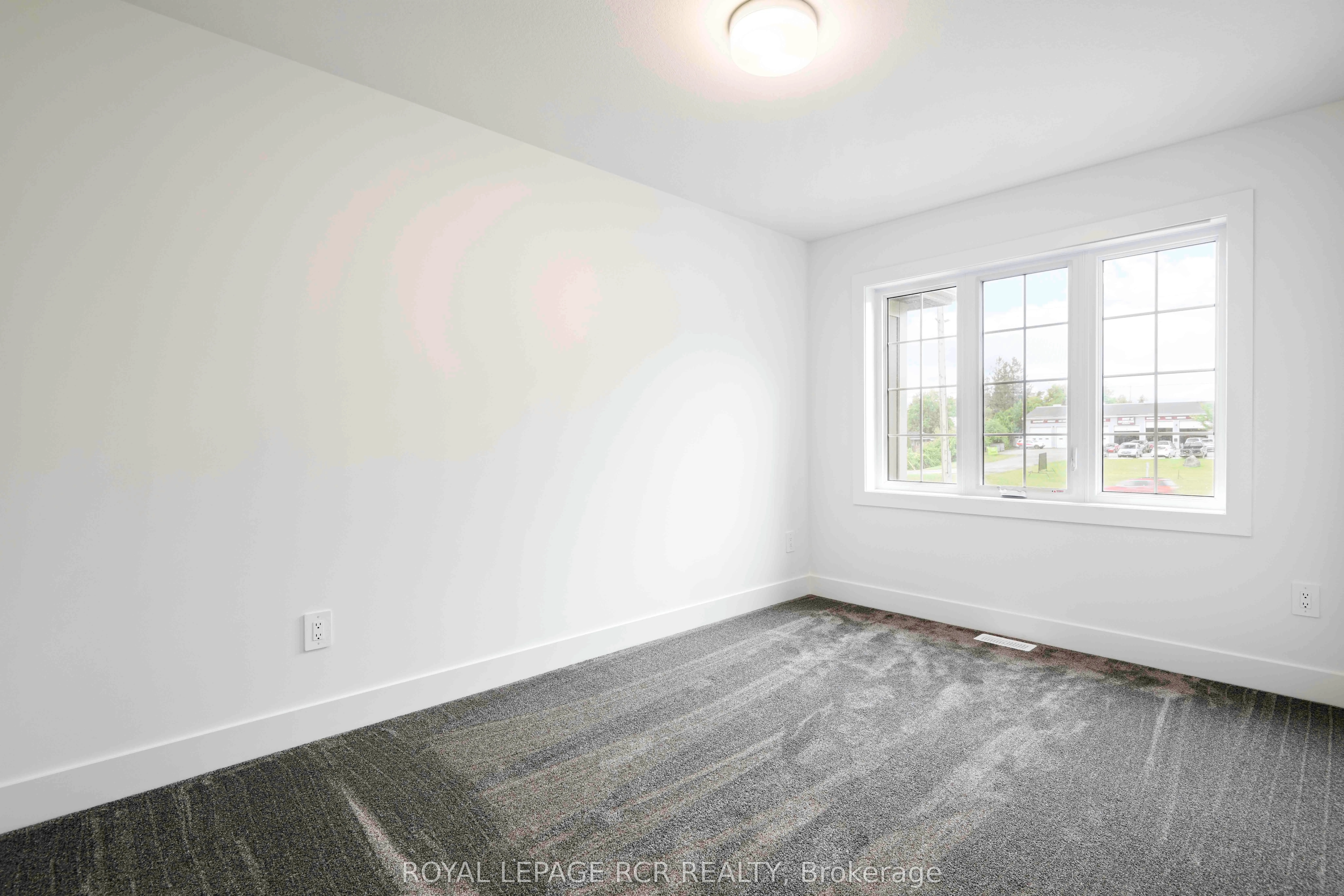 690 Broadway, #28